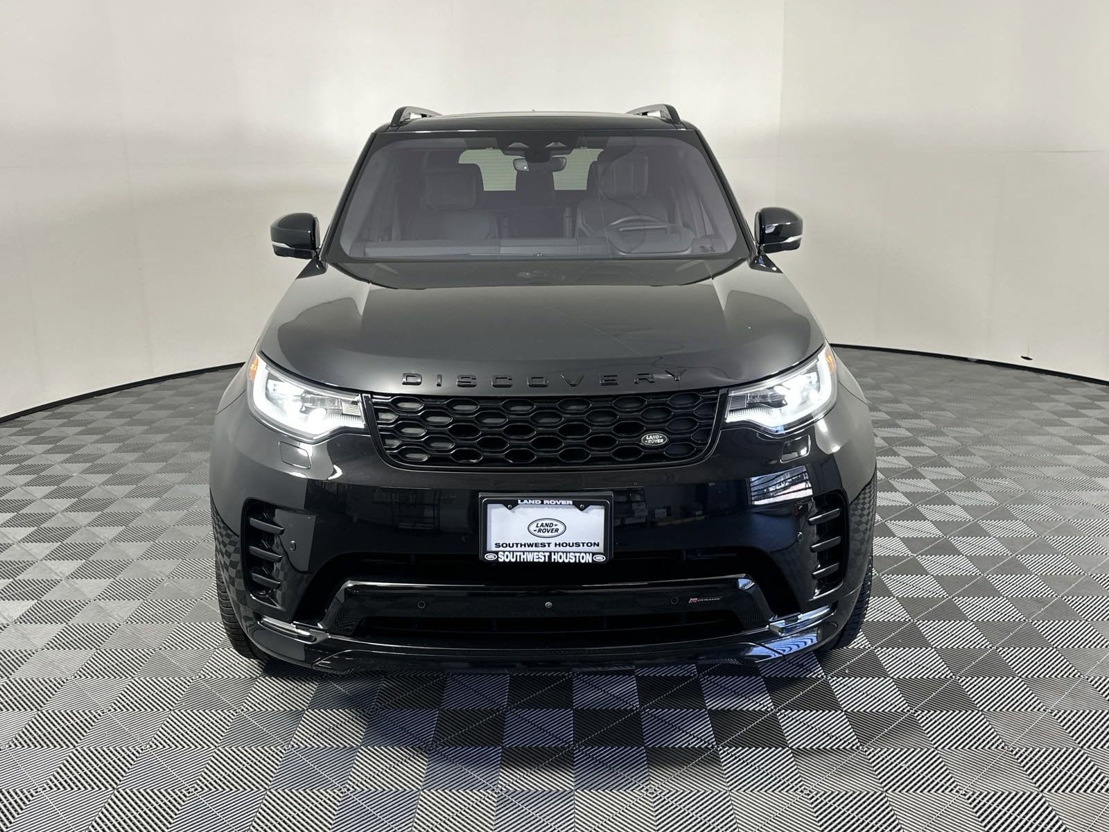 Certified 2023 Land Rover Discovery HSE R Dynamic with VIN SALRM4EU8P2476809 for sale in Houston, TX