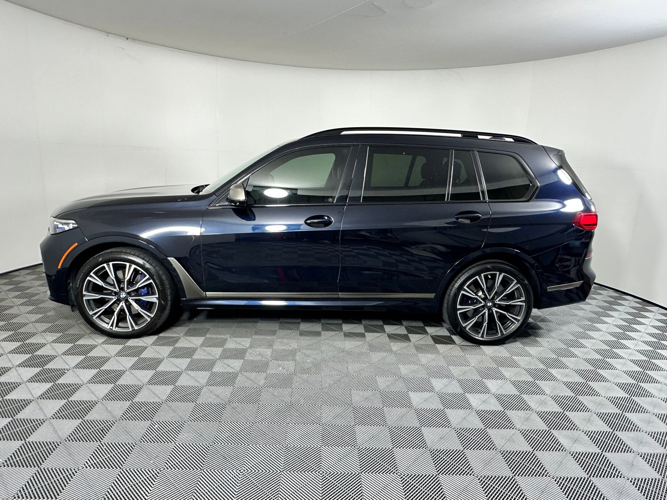 2020 Bmw X7 M50i photo 2