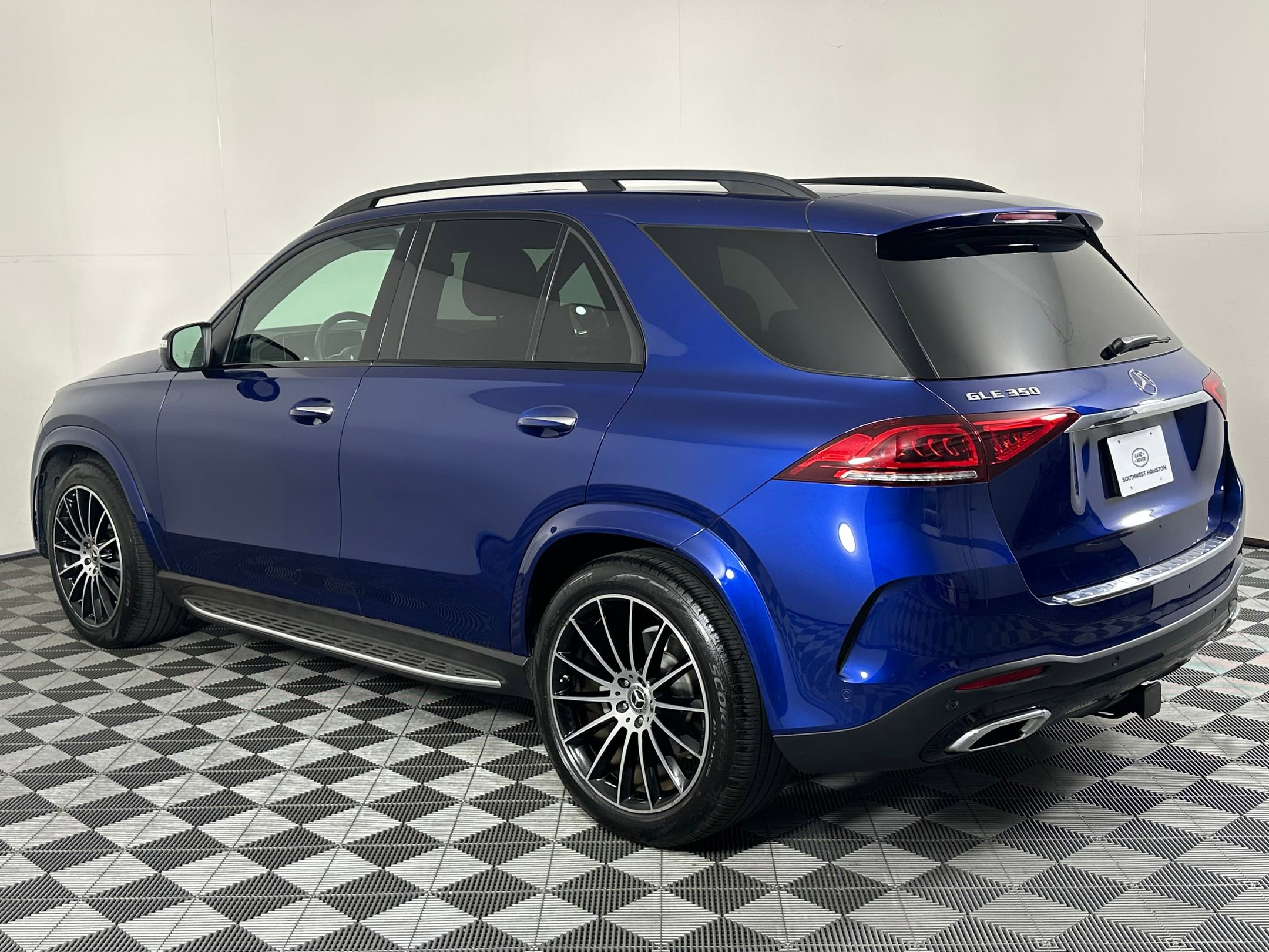 2021 Mercedes Benz GLE 350 photo 2
