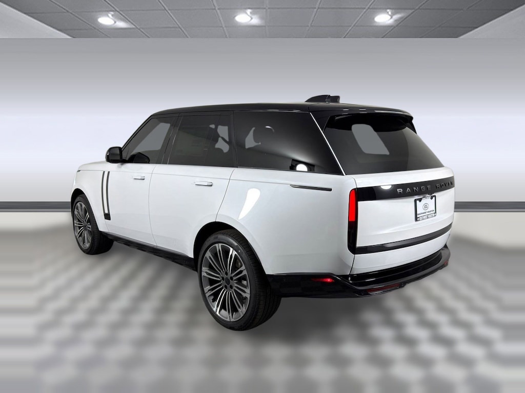 New 2026 Land Rover Range Rover P400 SE SUV