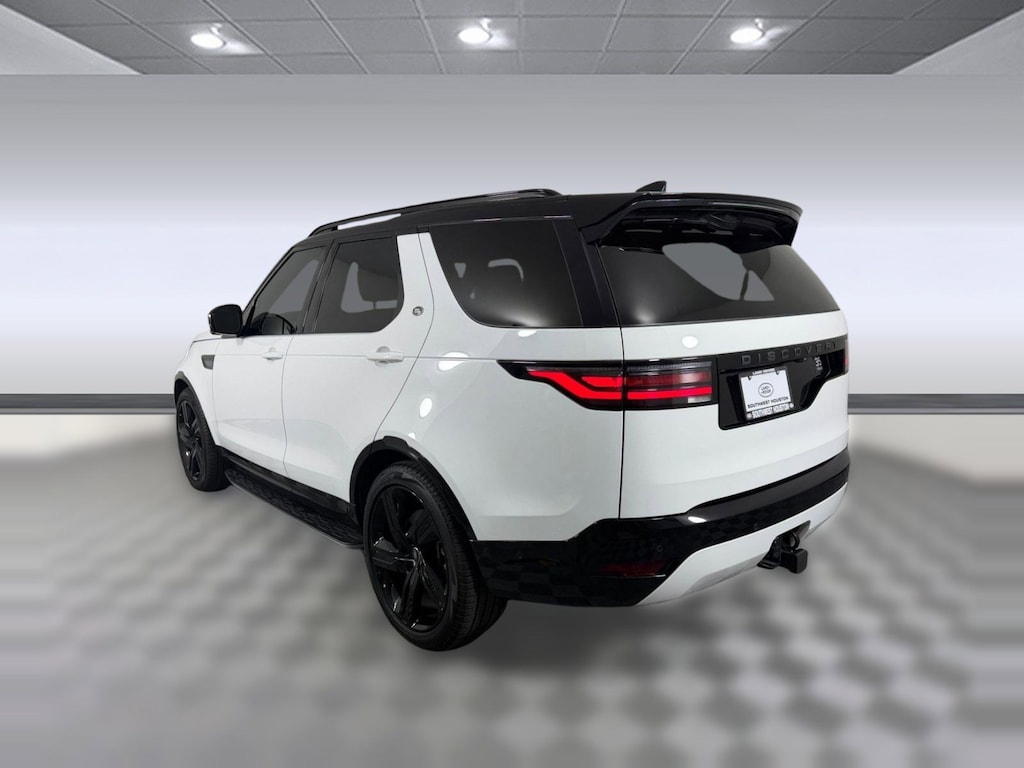 Certified 2025 Land Rover Discovery Dynamic SE SUV