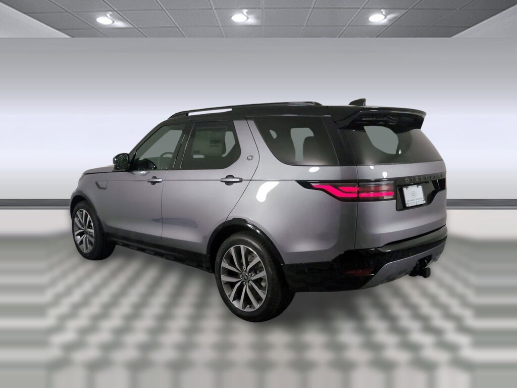 Certified 2025 Land Rover Discovery Dynamic SE SUV