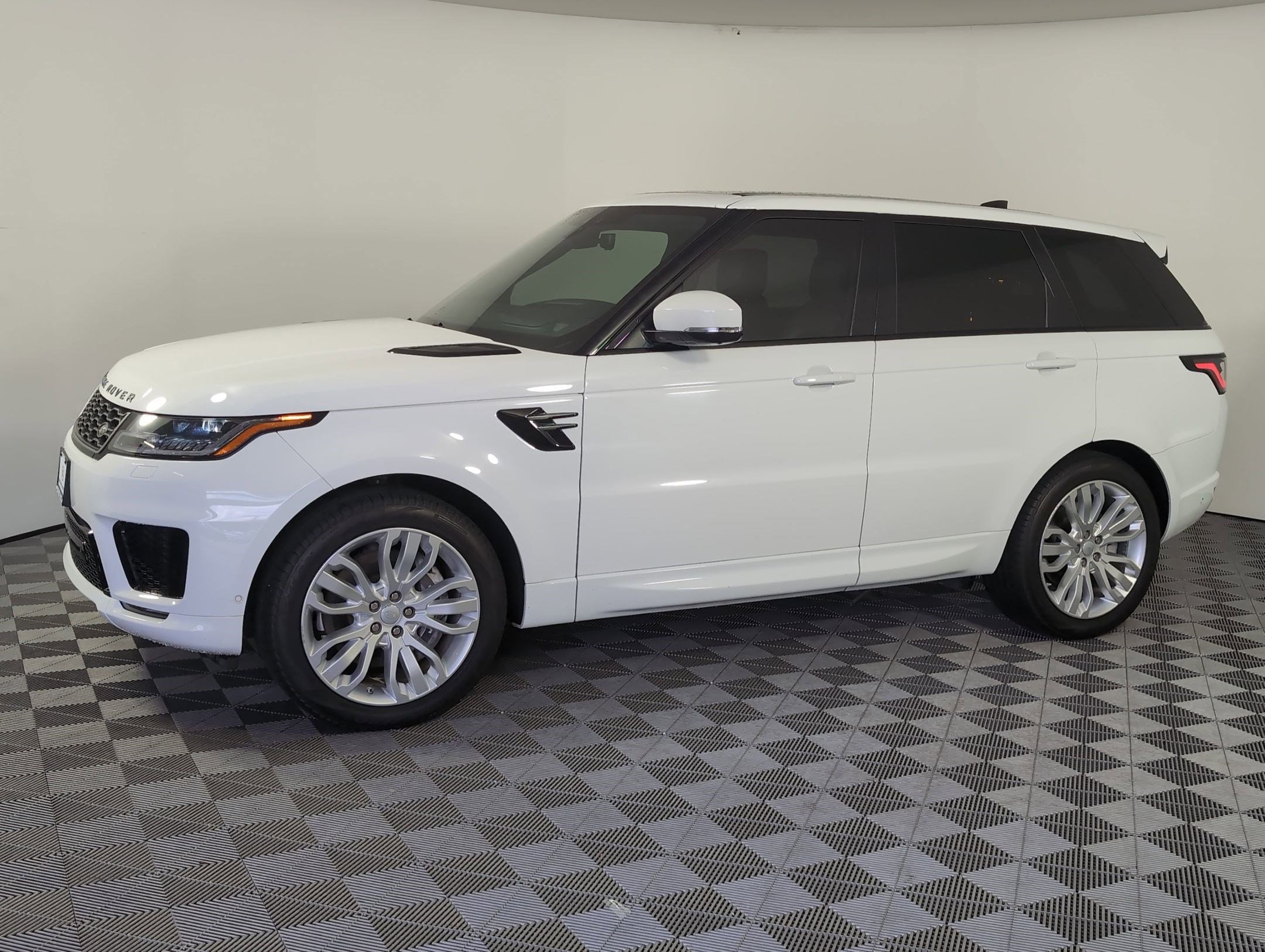 2020 Land Rover Range Rover Sport