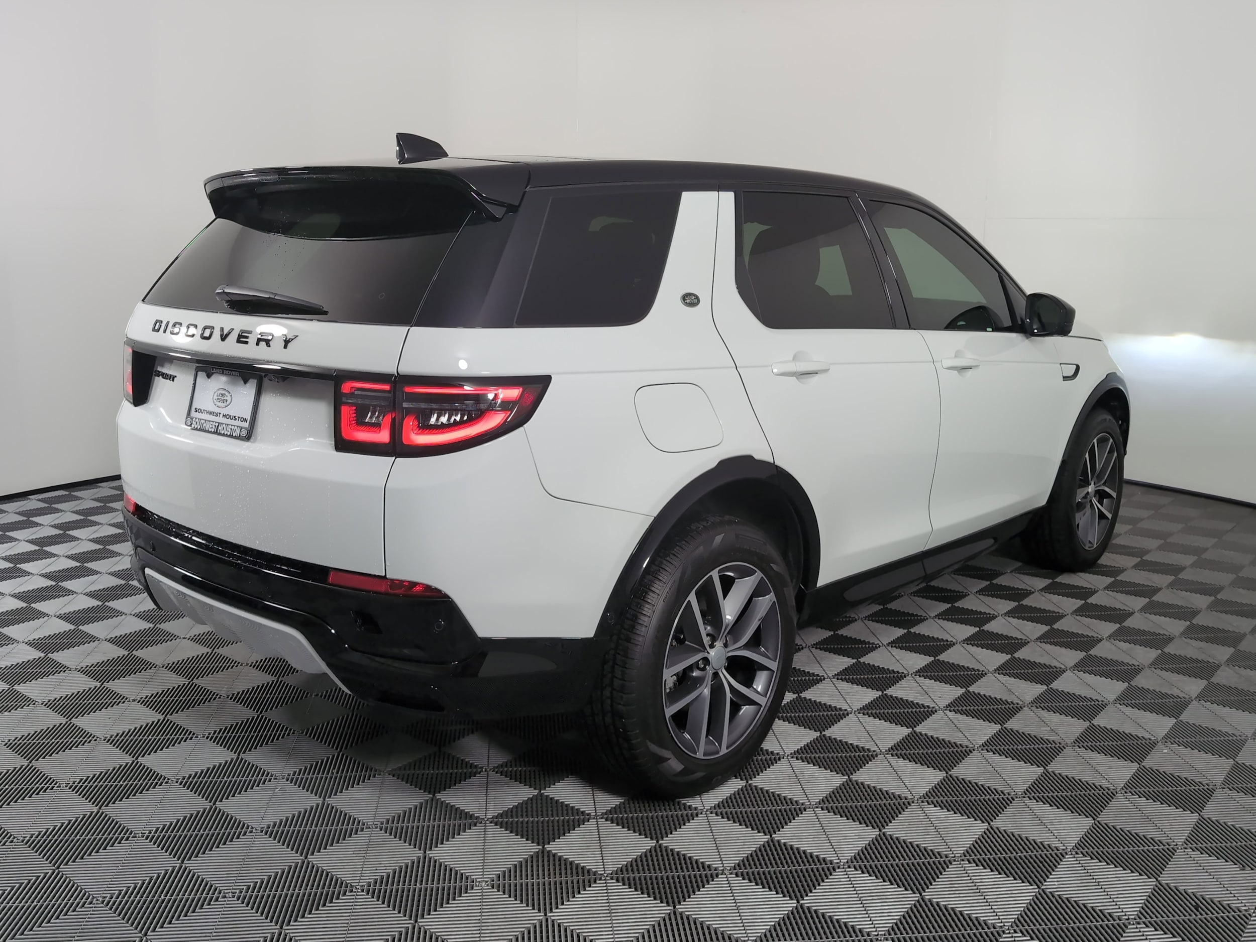 Certified 2024 Land Rover Discovery Sport Dynamic SE with VIN SALCL2FX4RH347066 for sale in Houston, TX