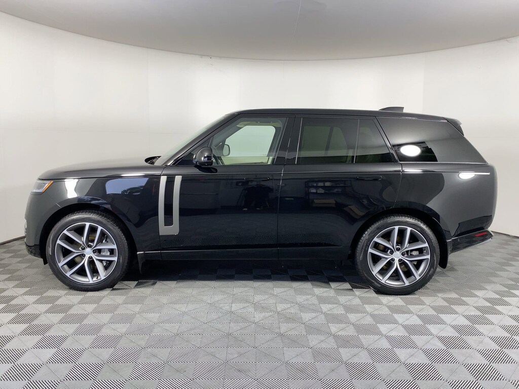 New 2025 Land Rover Range Rover P530 SE SUV