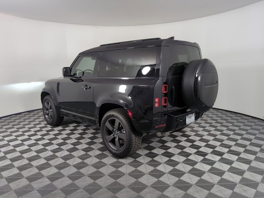 New 2025 Land Rover Defender 90 X-Dynamic SE SUV