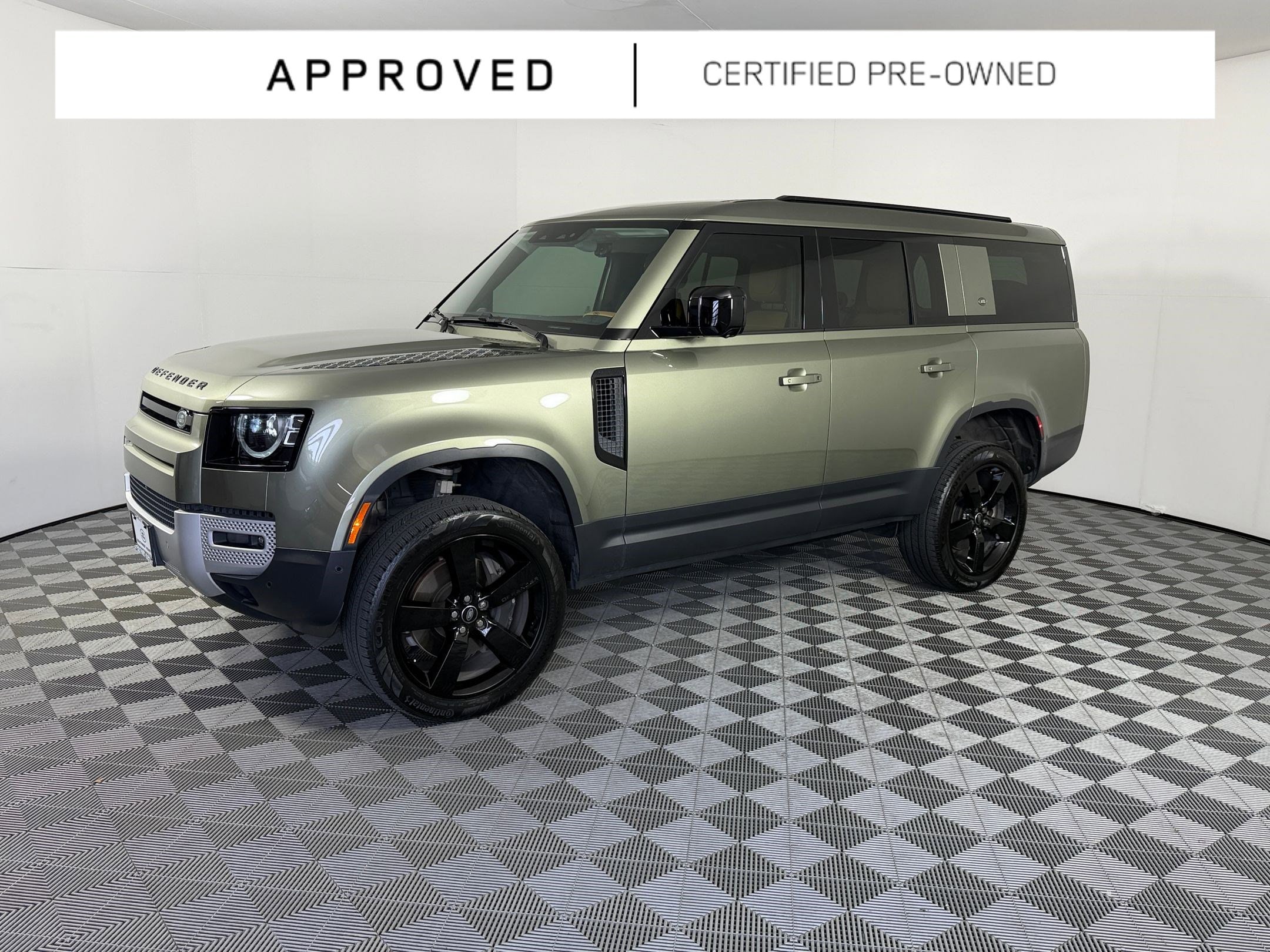 2024 Land Rover Defender 130 S P400's photo