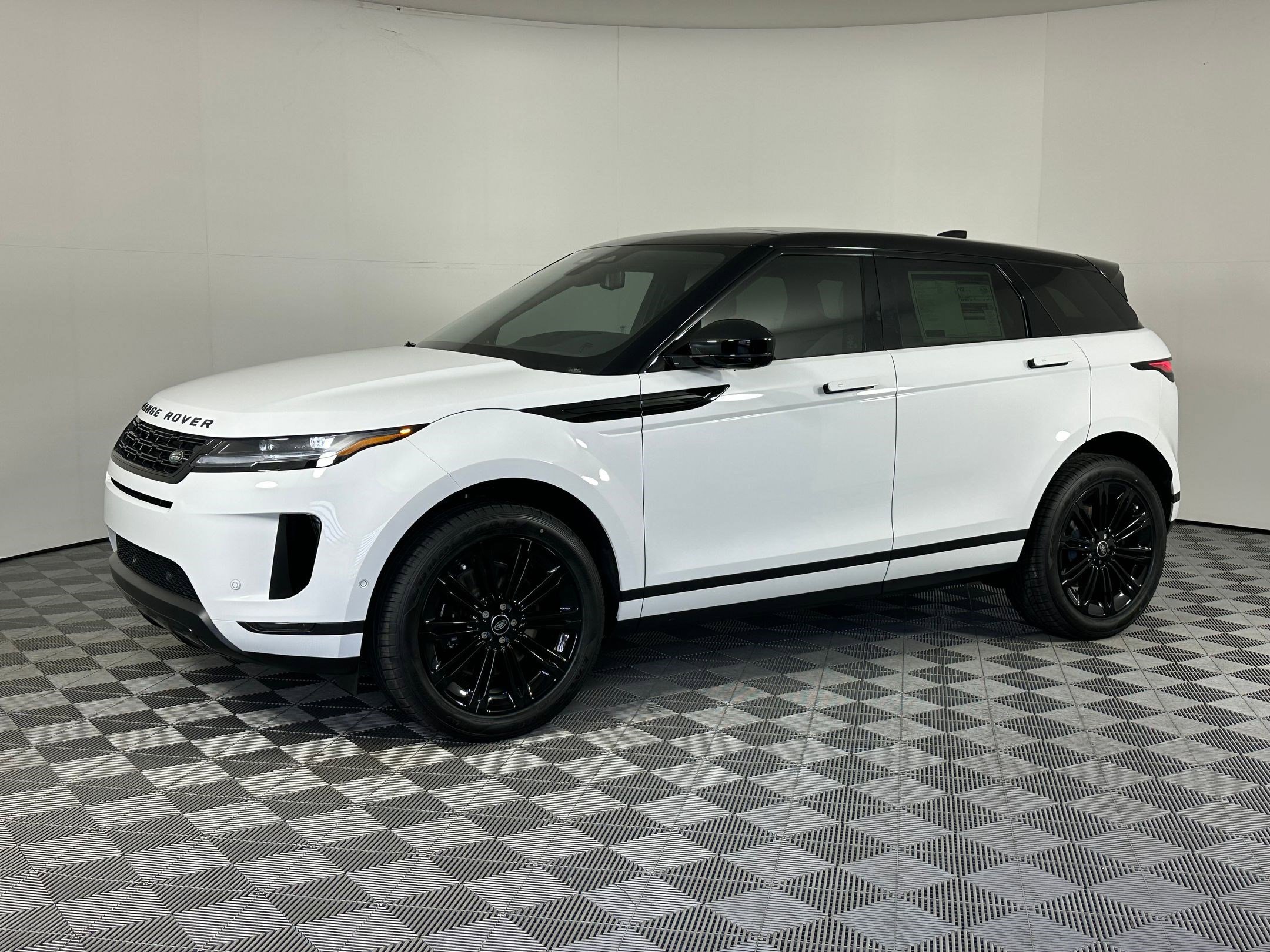 2026 Land Rover Range Rover Evoque