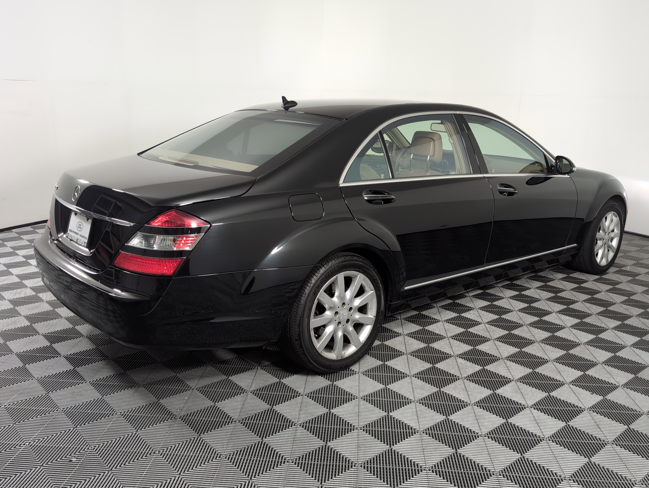Used 2008 Mercedes-Benz S-Class S550 with VIN WDDNG71X18A207997 for sale in Houston, TX