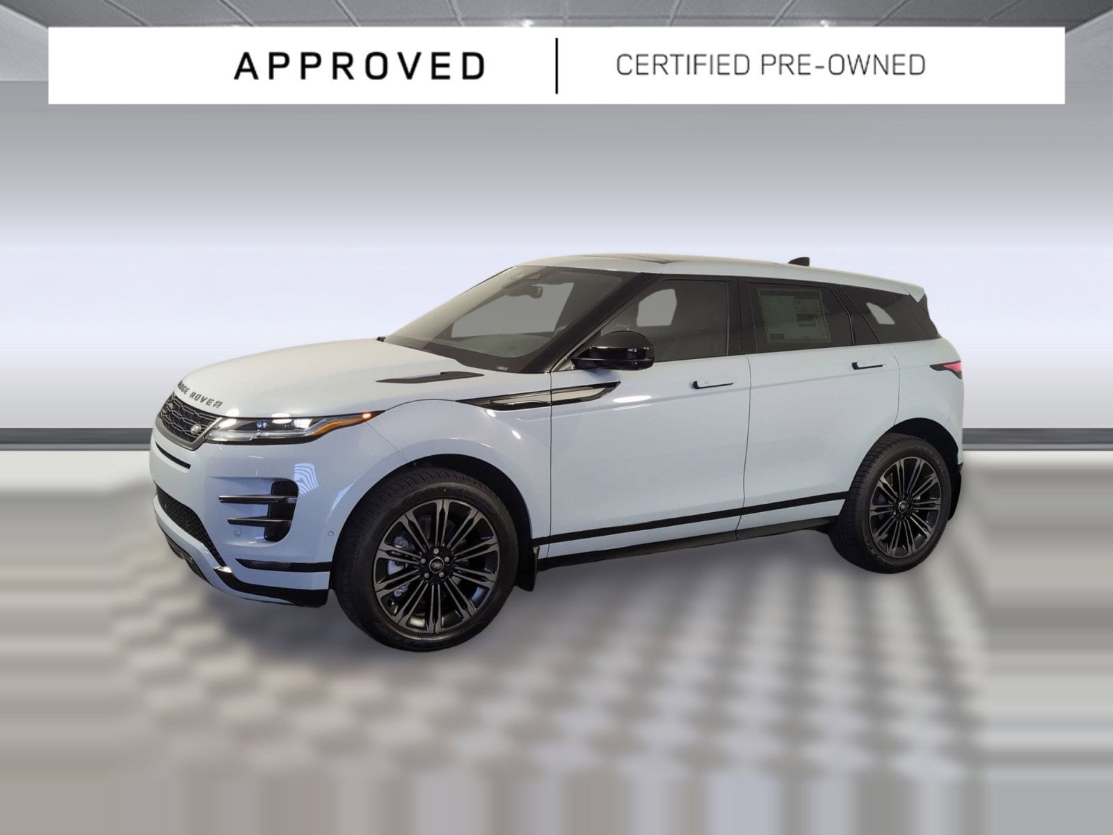 2026 Land Rover Range Rover Evoque Dynamic SE's photo