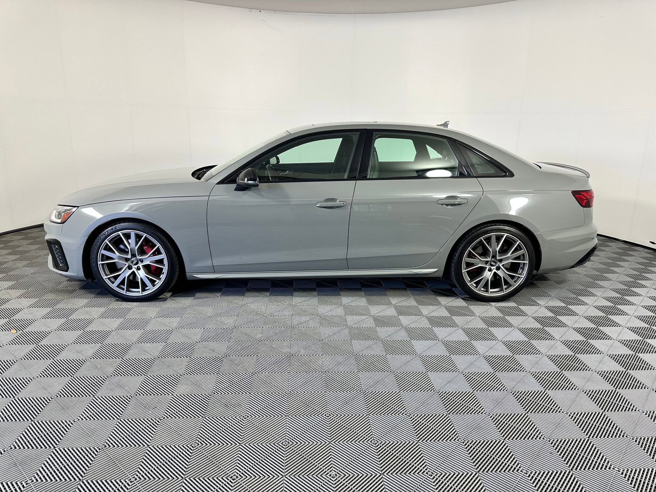 2020 Audi S4 Base Premium Plus photo 2