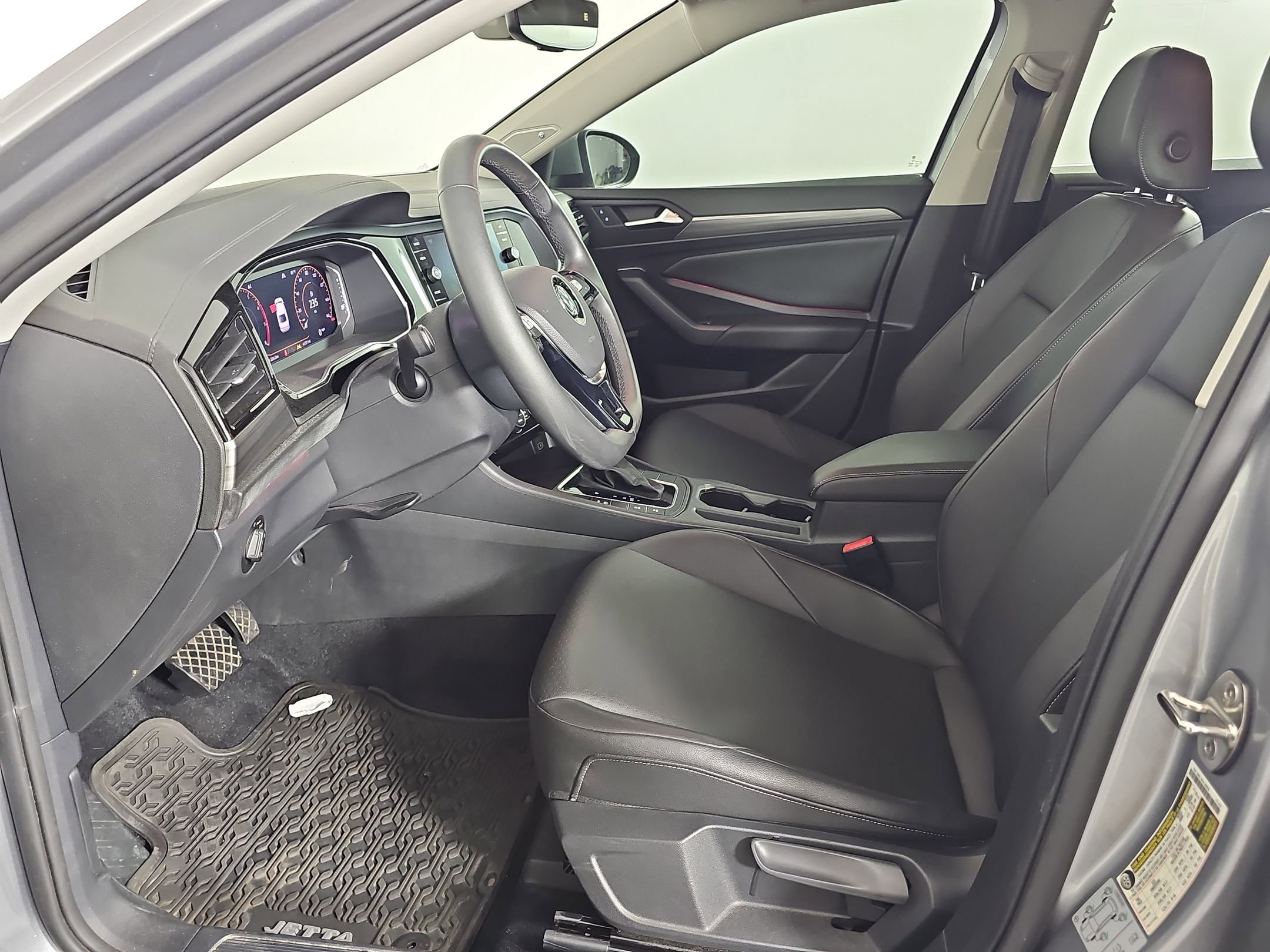 2020 Volkswagen Jetta SEL photo 4