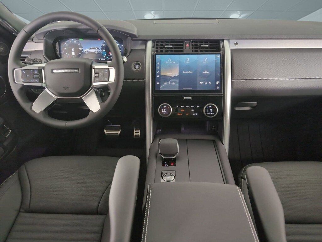 Certified 2025 Land Rover Discovery Dynamic SE SUV
