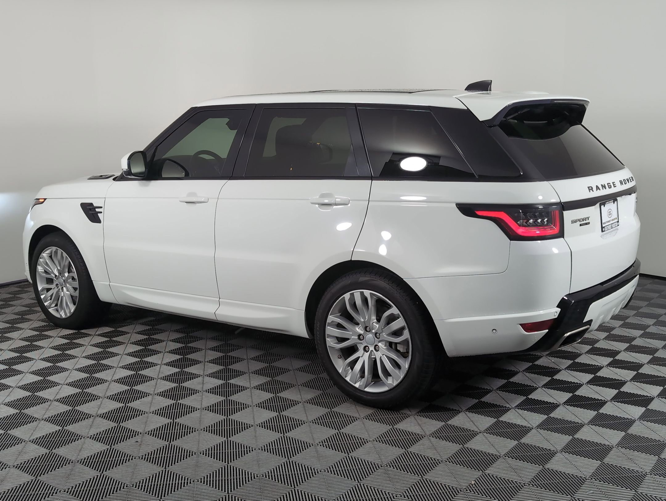 2020 Land Rover Range Rover Sport HSE Dynamic photo 3