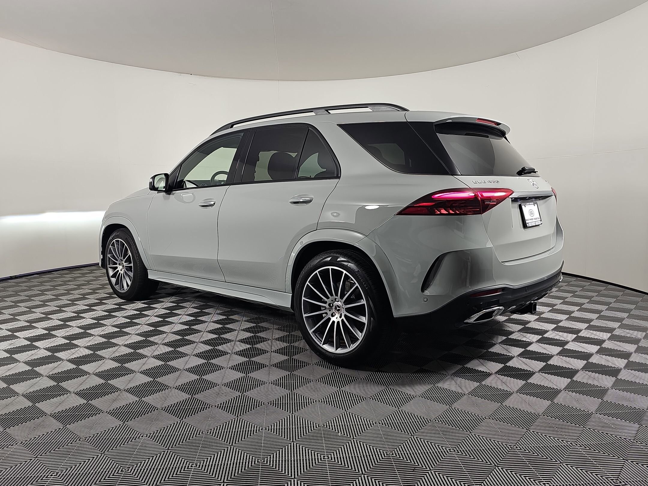 2024 Mercedes Benz GLE 450 photo 3
