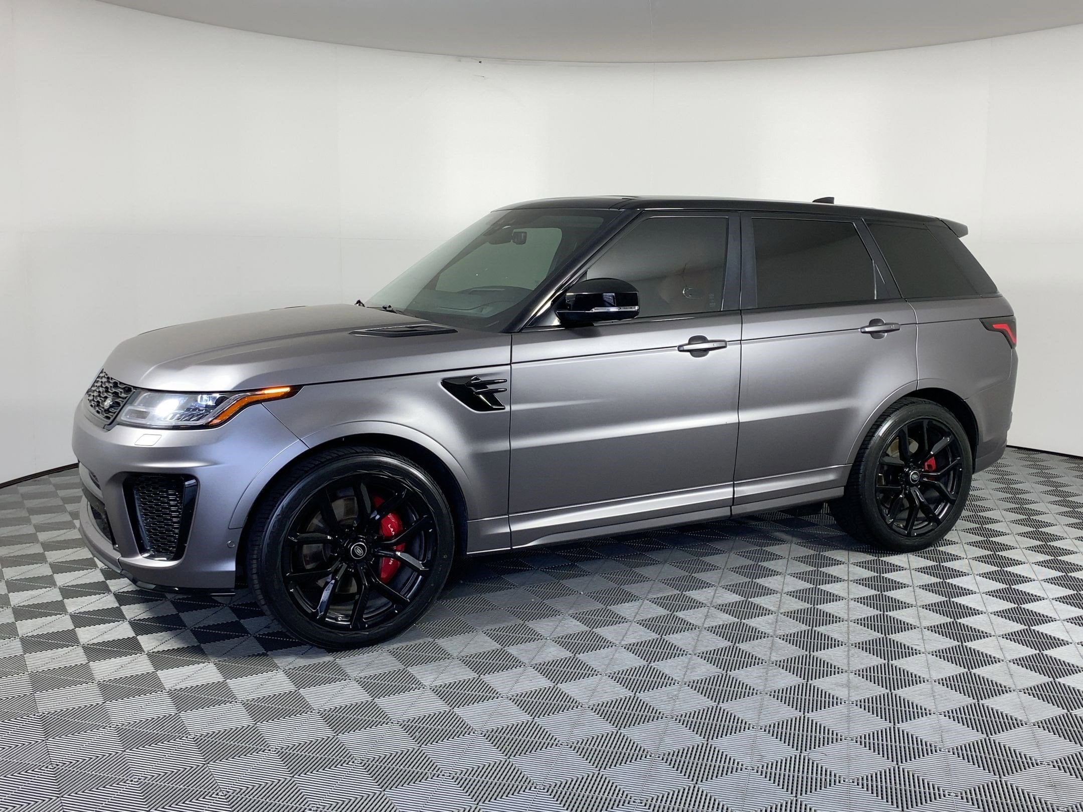 2022 Land Rover Range Rover Sport SVR's photo