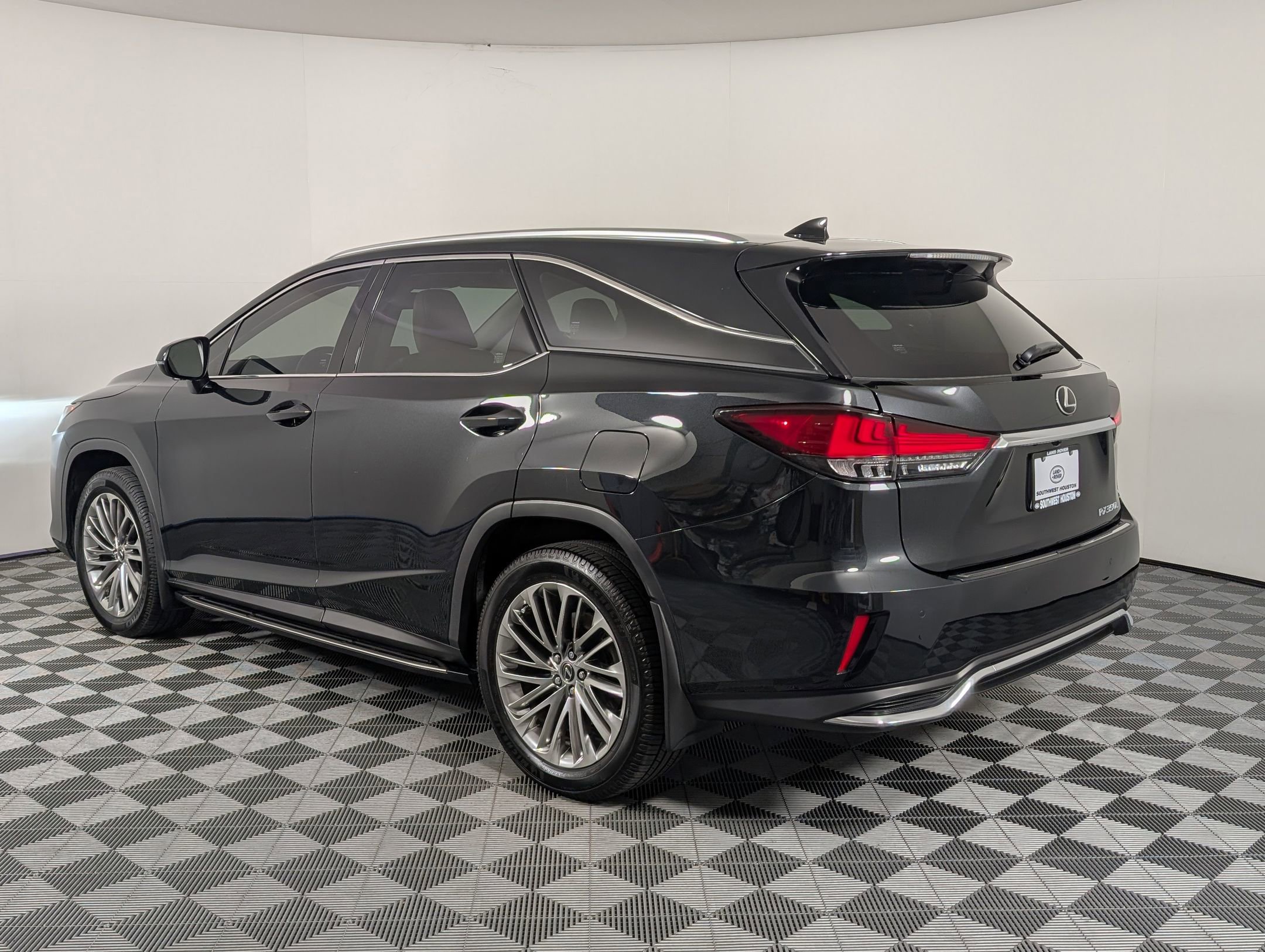 2022 Lexus RX 350L Luxury photo 3