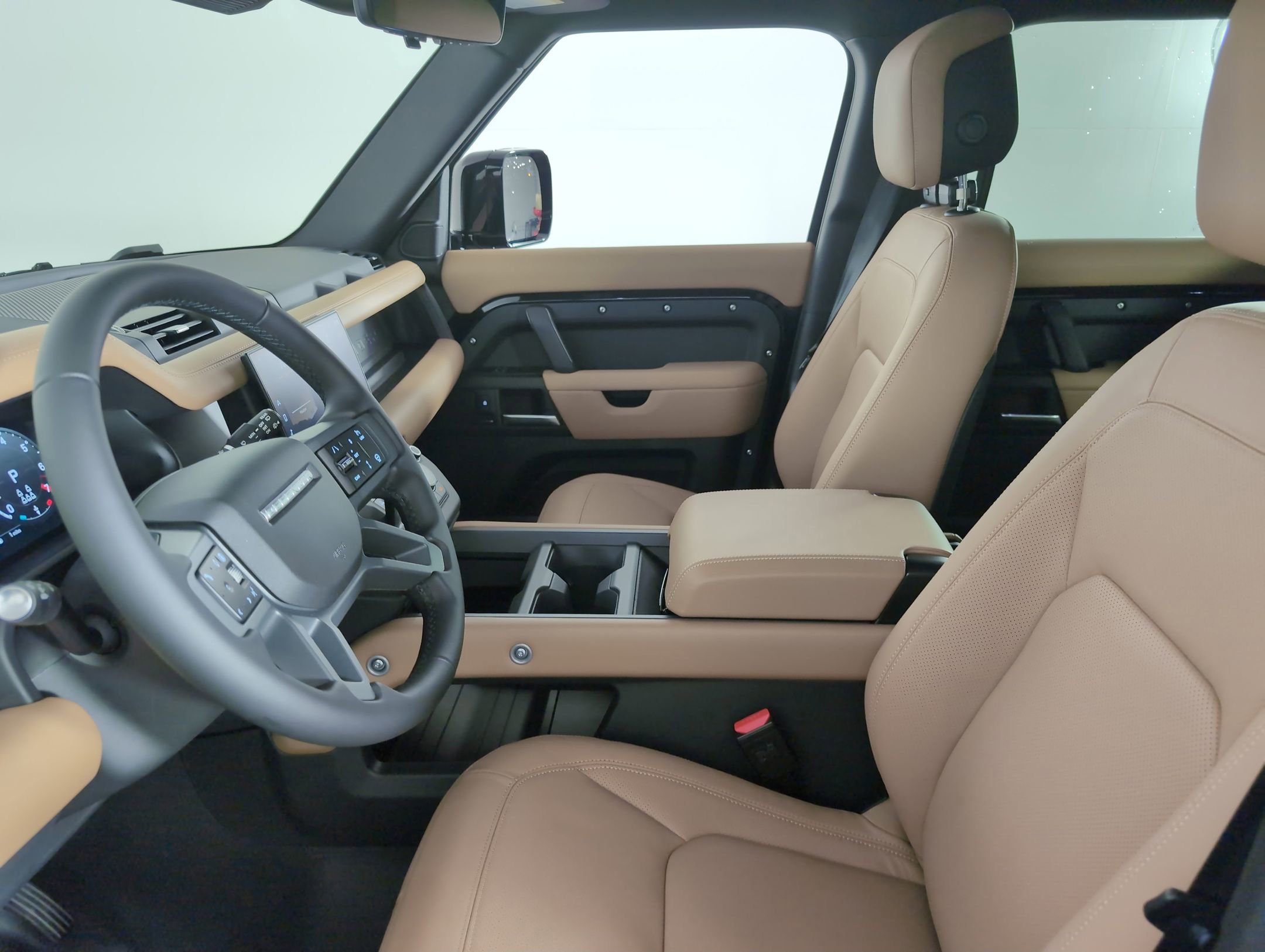 2025 Land Rover Defender 130 S photo 4