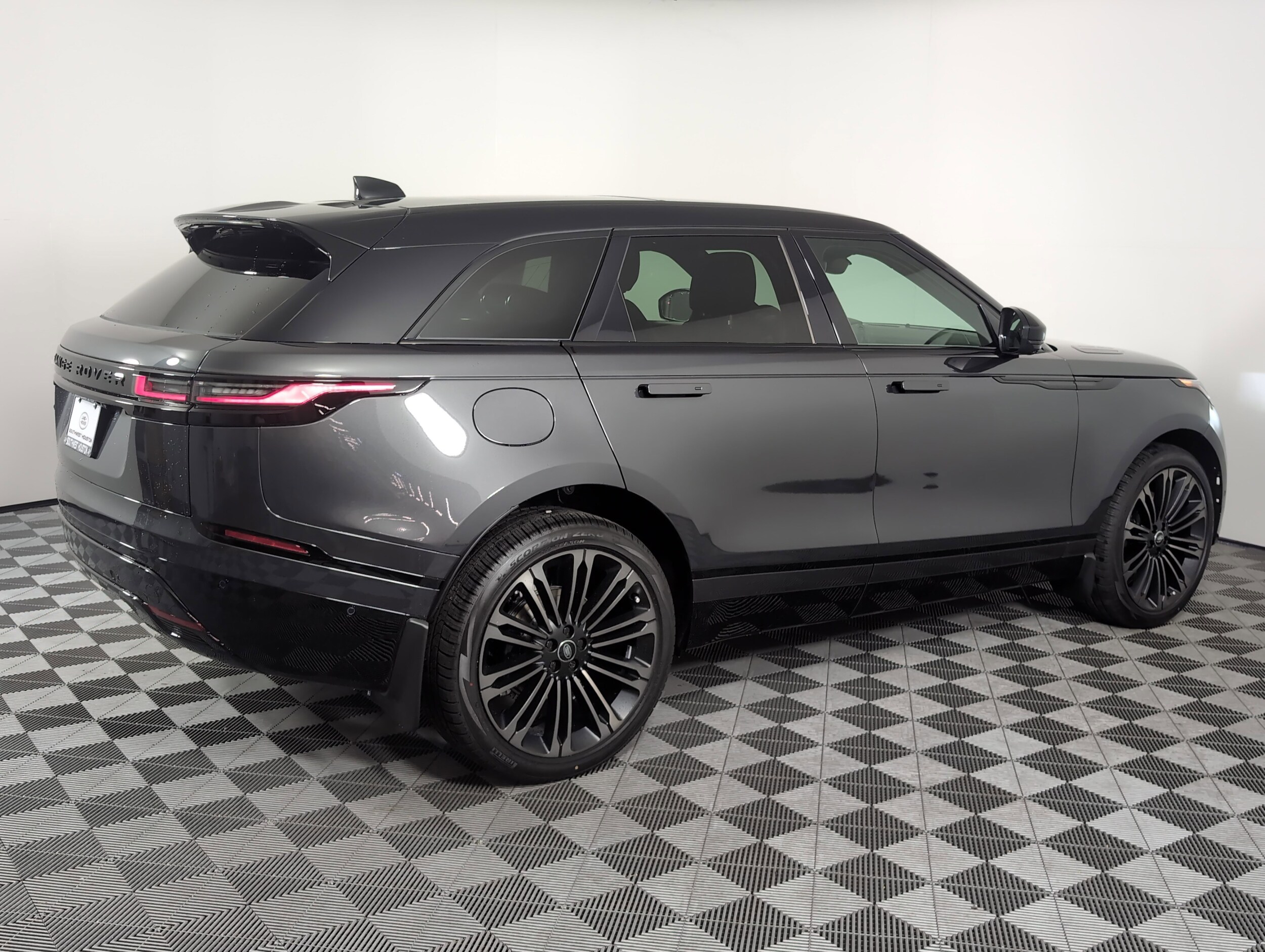 2026 Land Rover Range Rover Velar SE photo 2