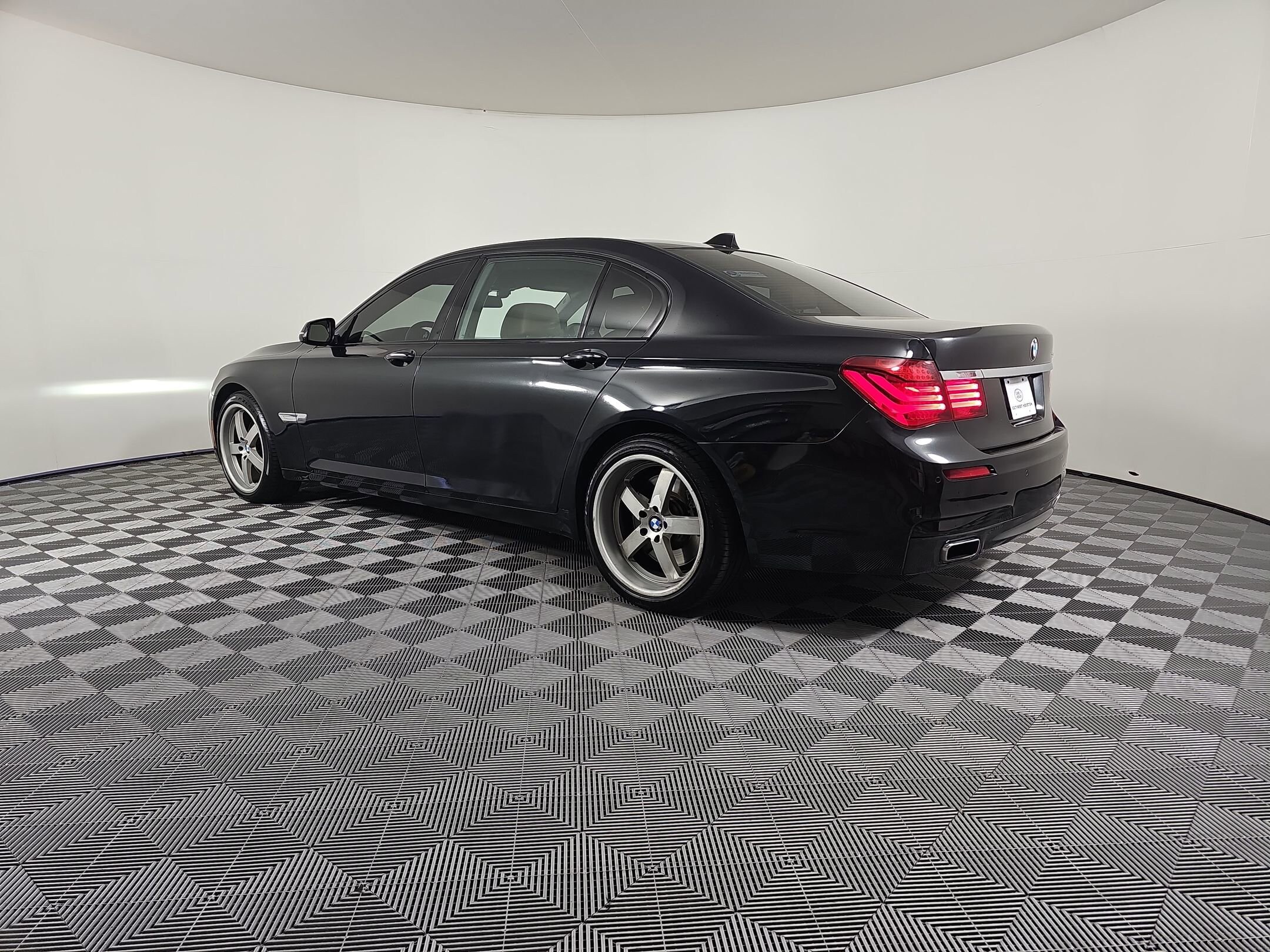 2015 Bmw 750Li / ALPINA B7 photo 3