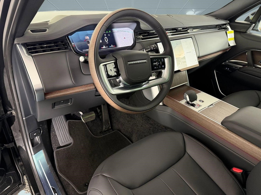 New 2026 Land Rover Range Rover P400 SE SUV