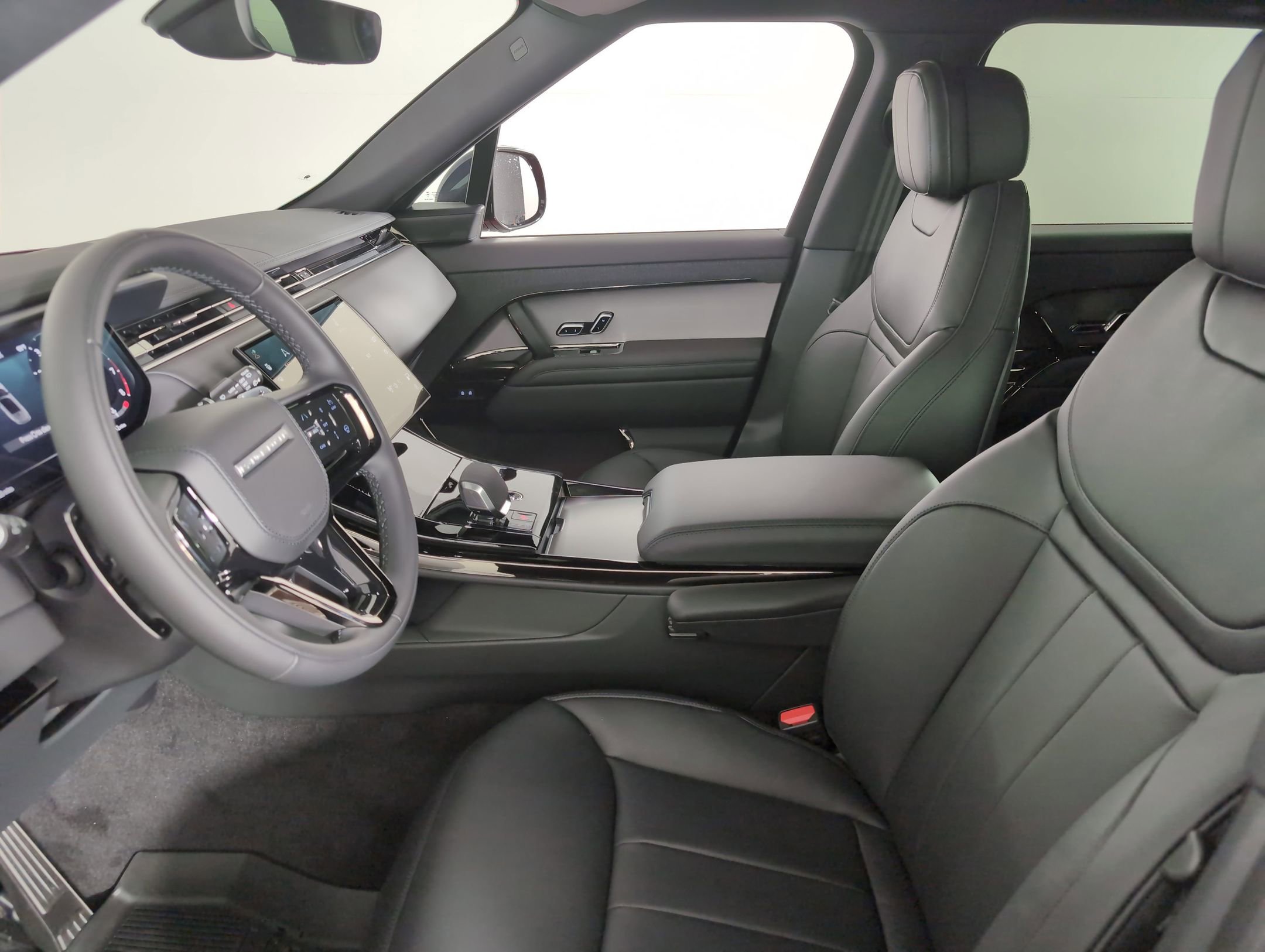 2025 Land Rover Range Rover Sport P530 Dynamic SE photo 4