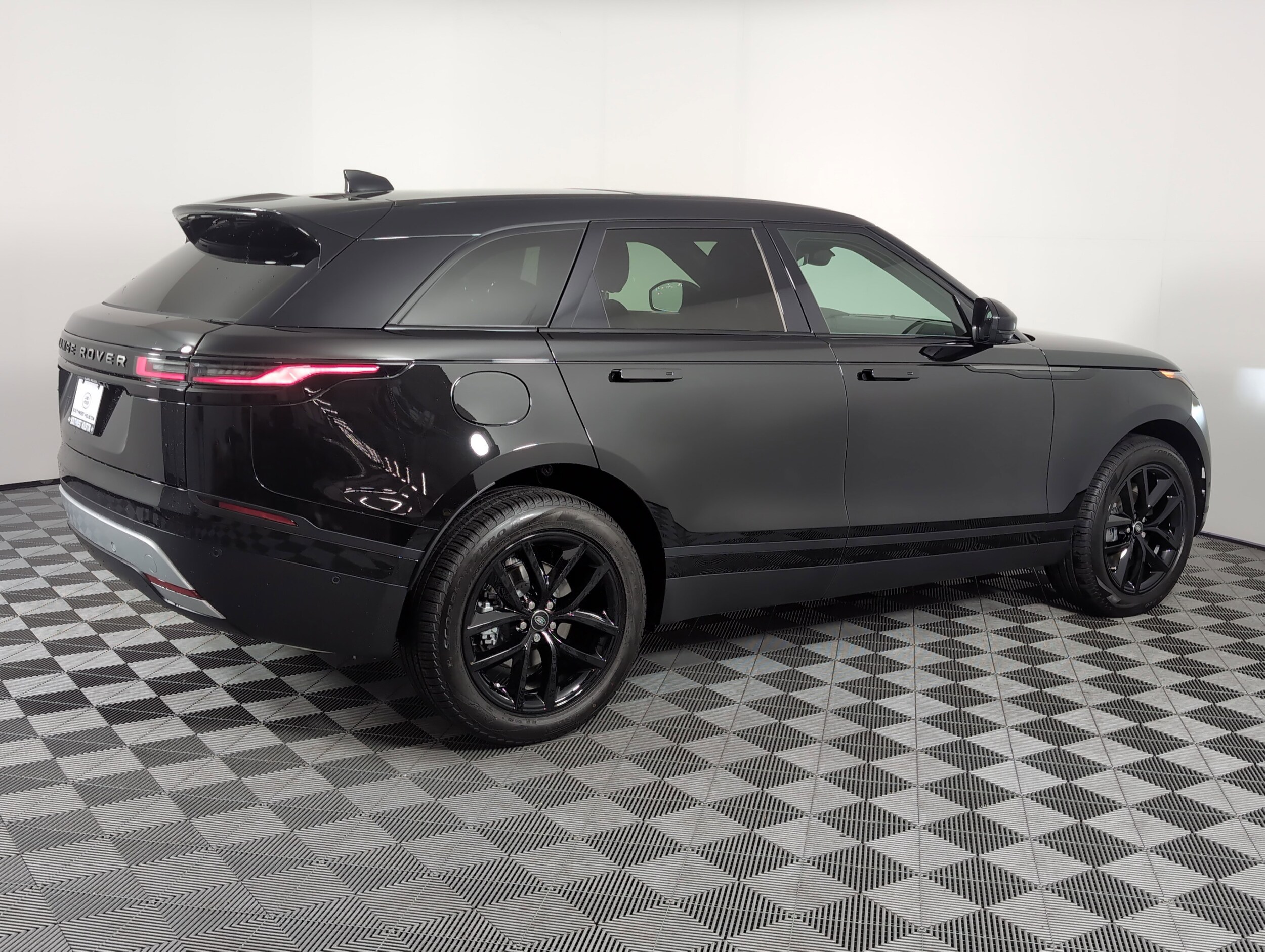 2026 Land Rover Range Rover Velar S photo 2