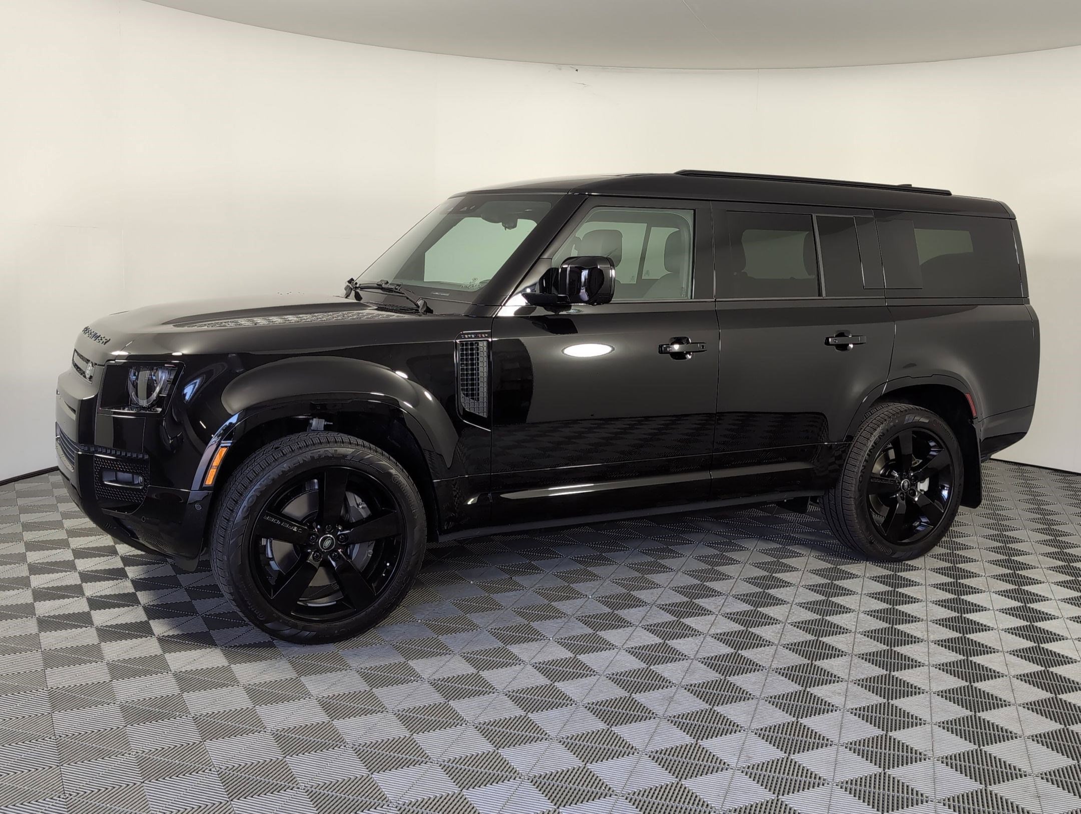 2025 Land Rover Defender