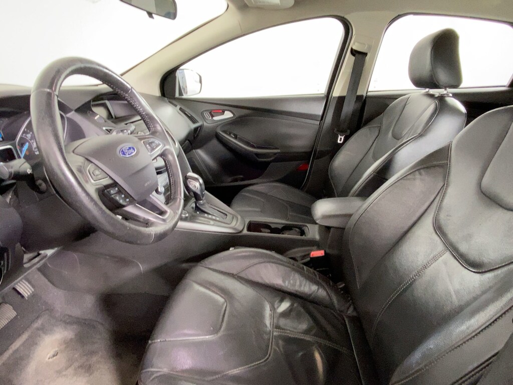 Used 2016 Ford Focus SE Hatchback