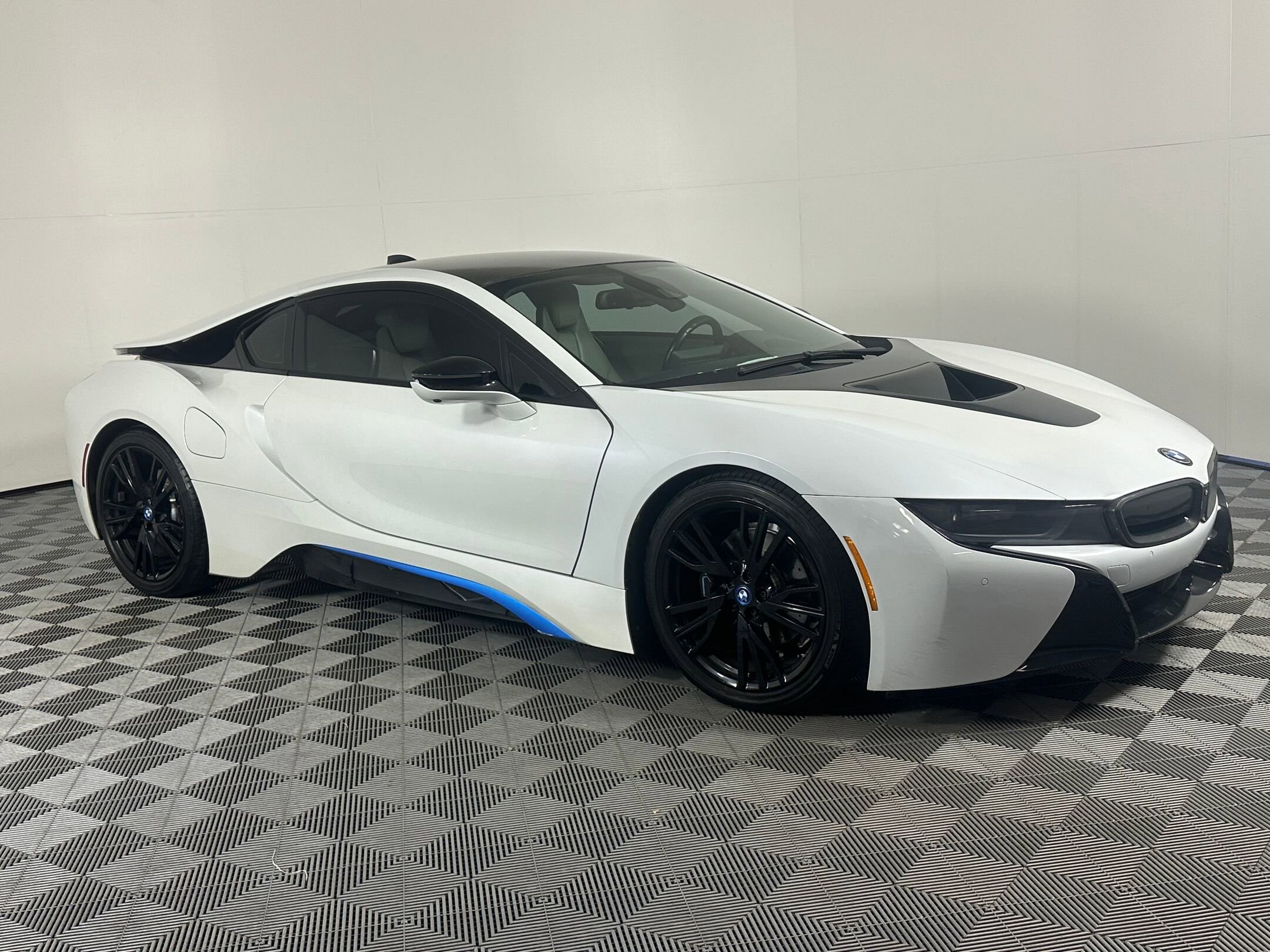 2015 Bmw i8 8-Series photo 4