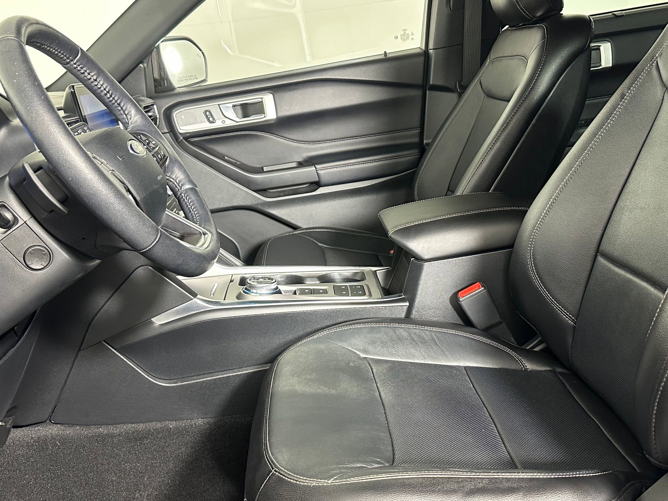2020 Ford Explorer Limited photo 4