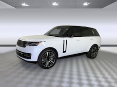 2026 Land Rover Range Rover P550e SE SUV