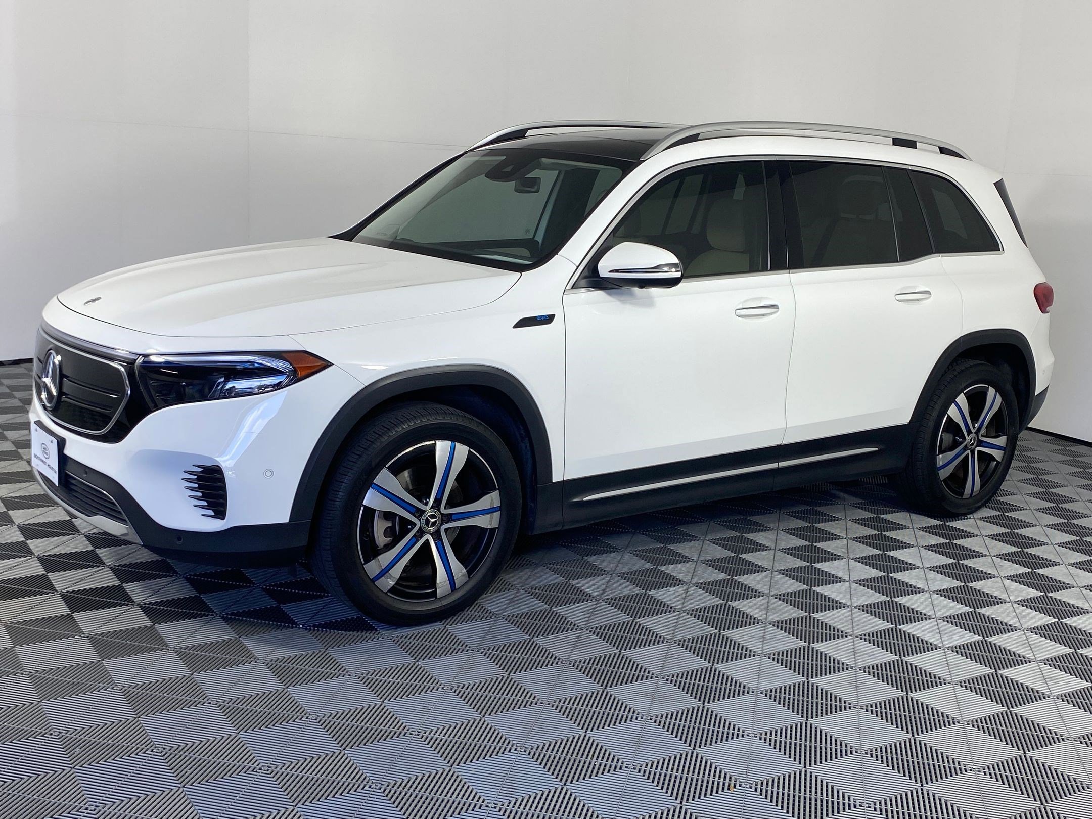 2022 Mercedes-Benz EQB