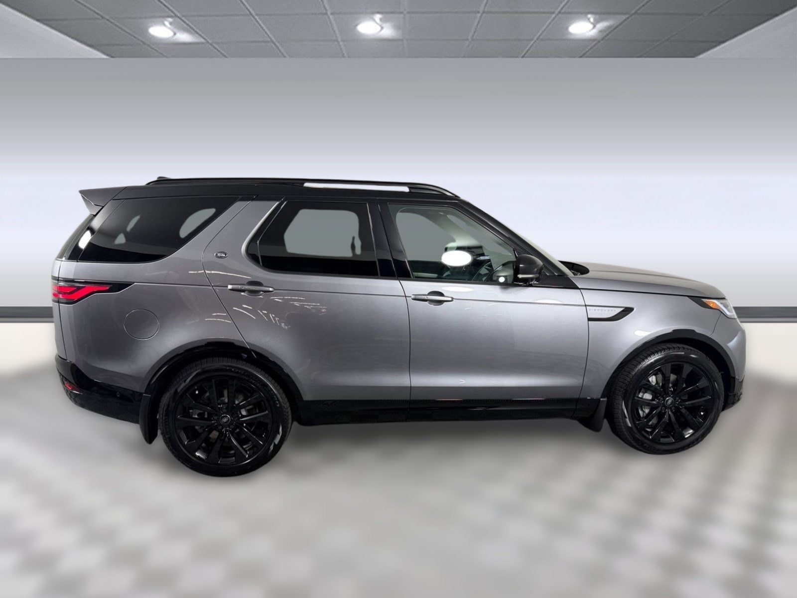 Discovery Dynamic SE SUV