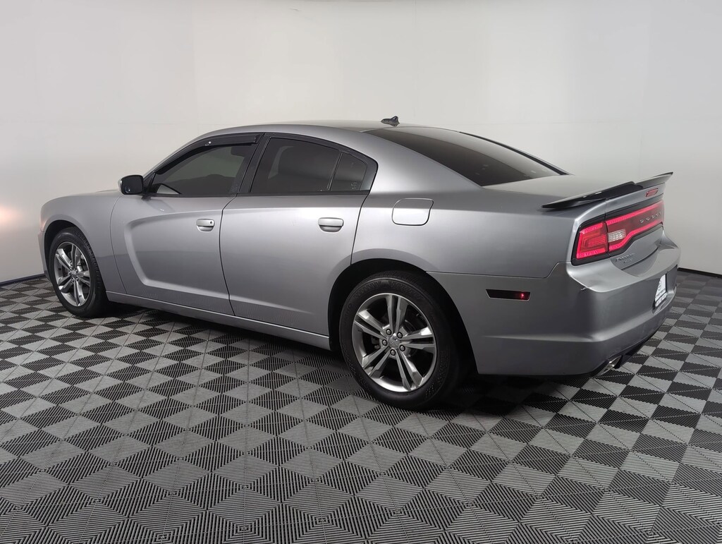 Used 2014 Dodge Charger SE Sedan