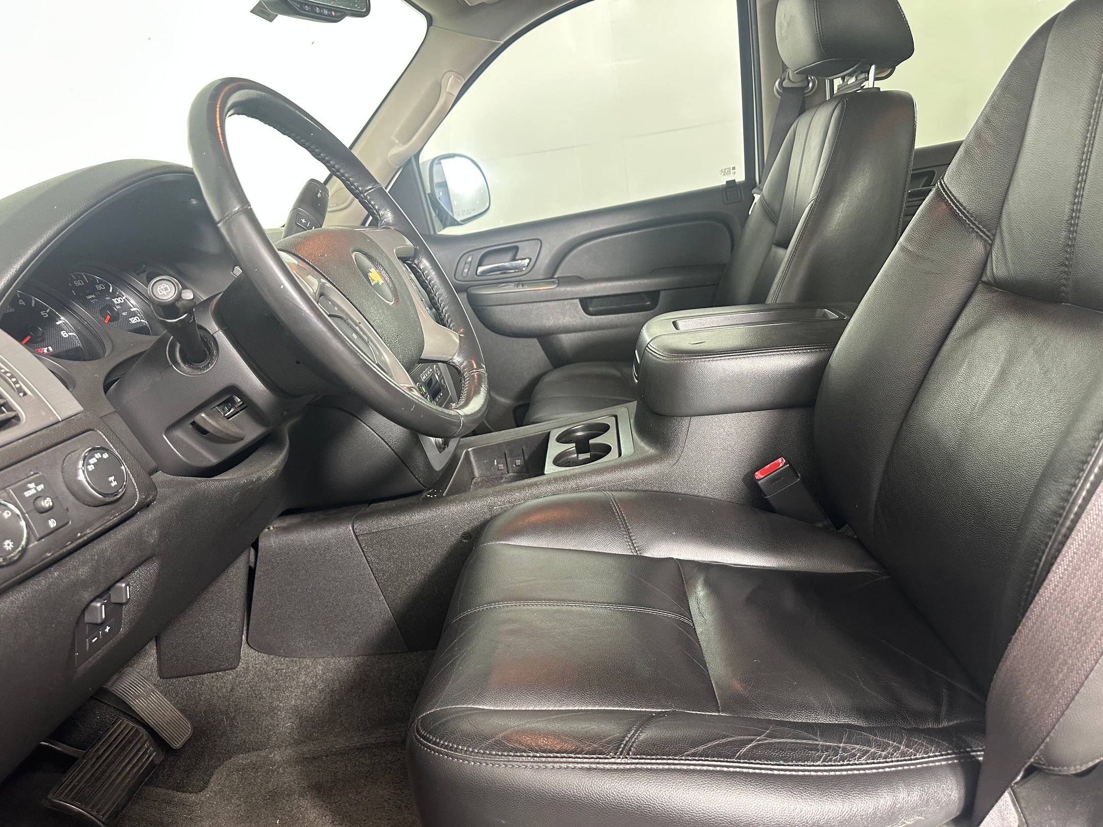 2011 Chevrolet Tahoe LT photo 4