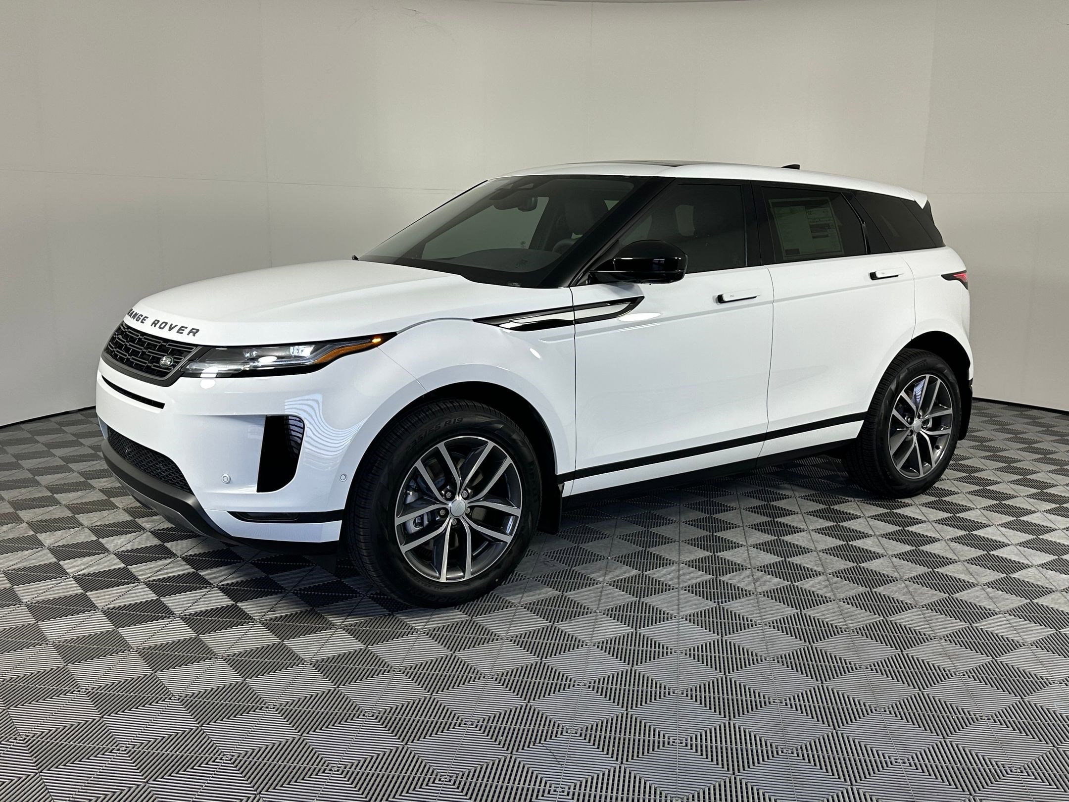 2026 Land Rover Range Rover Evoque