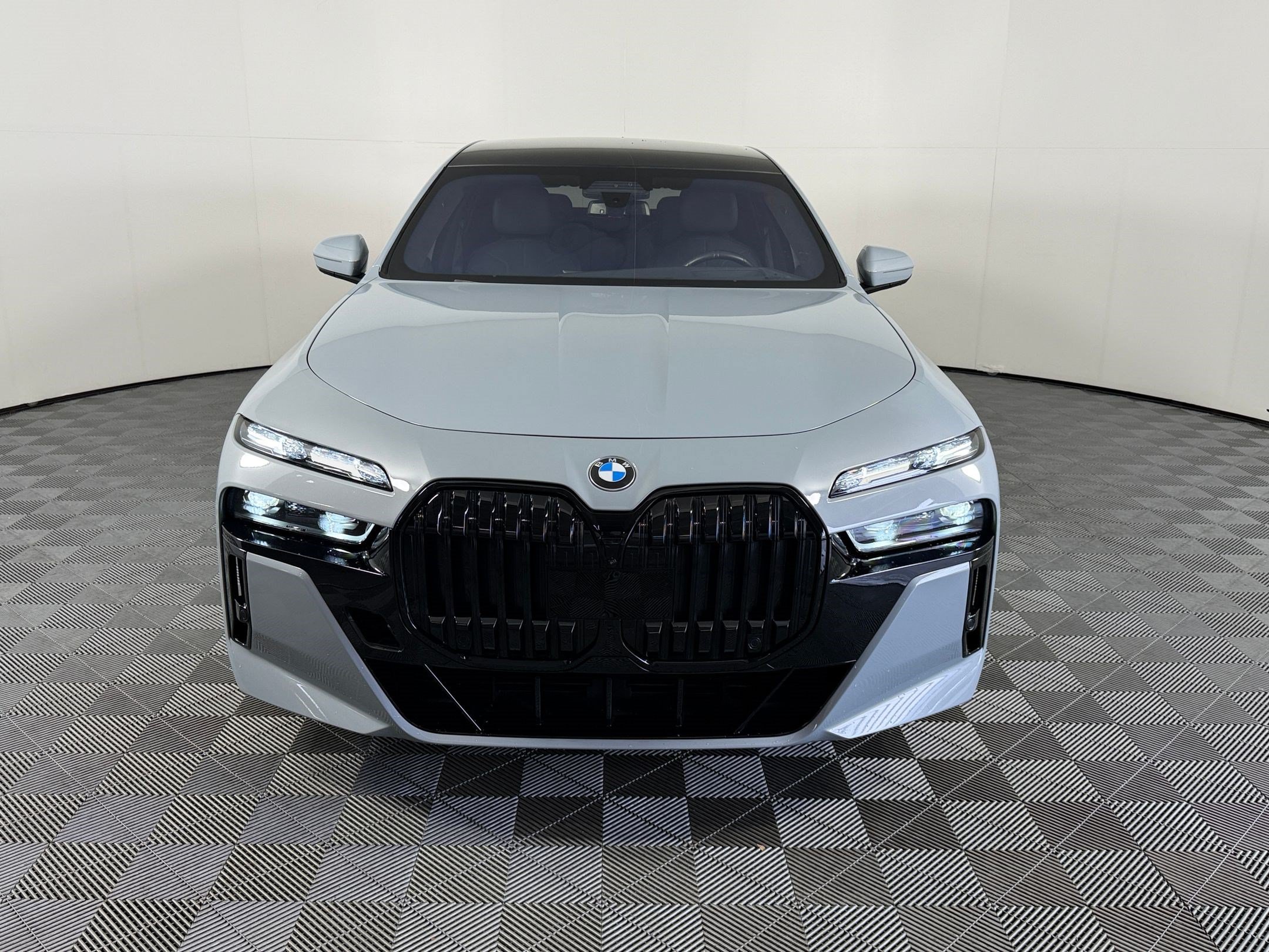 7 Series 760i XDrive Sedan