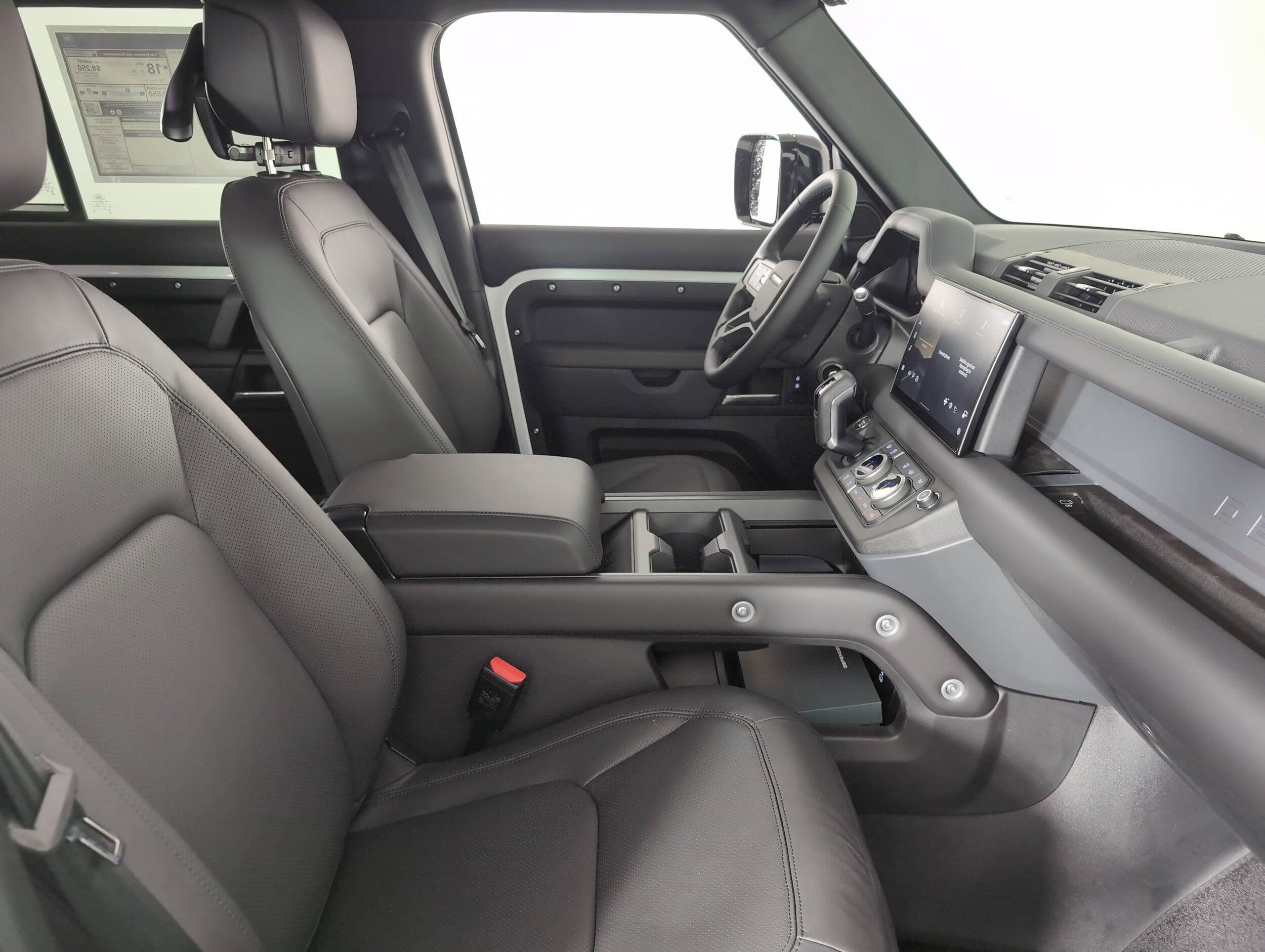 2025 Land Rover Defender S photo 3