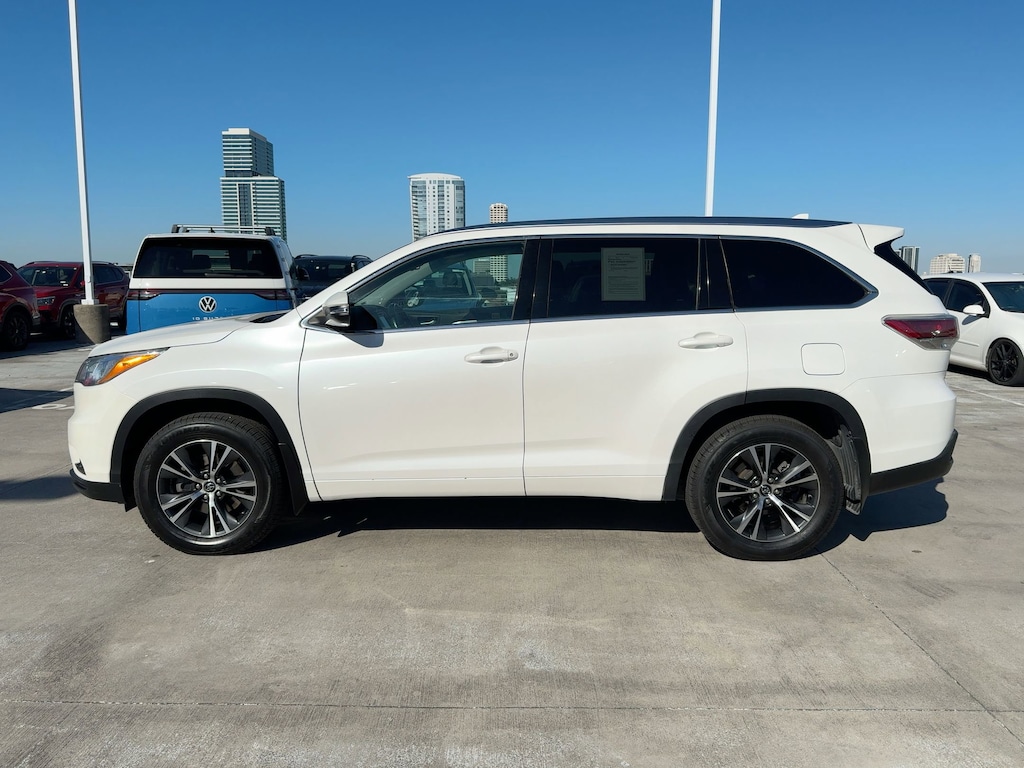 Used 2016 Toyota Highlander XLE SUV