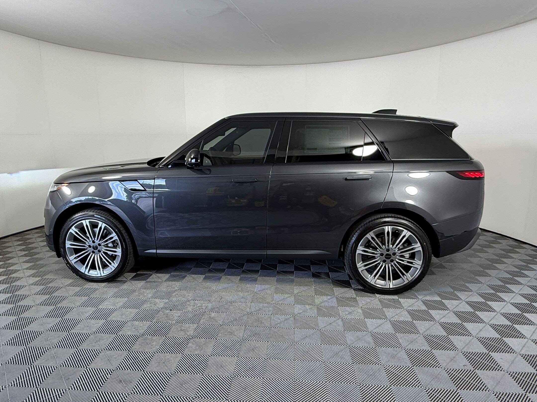 Range Rover Sport P360 SE SUV