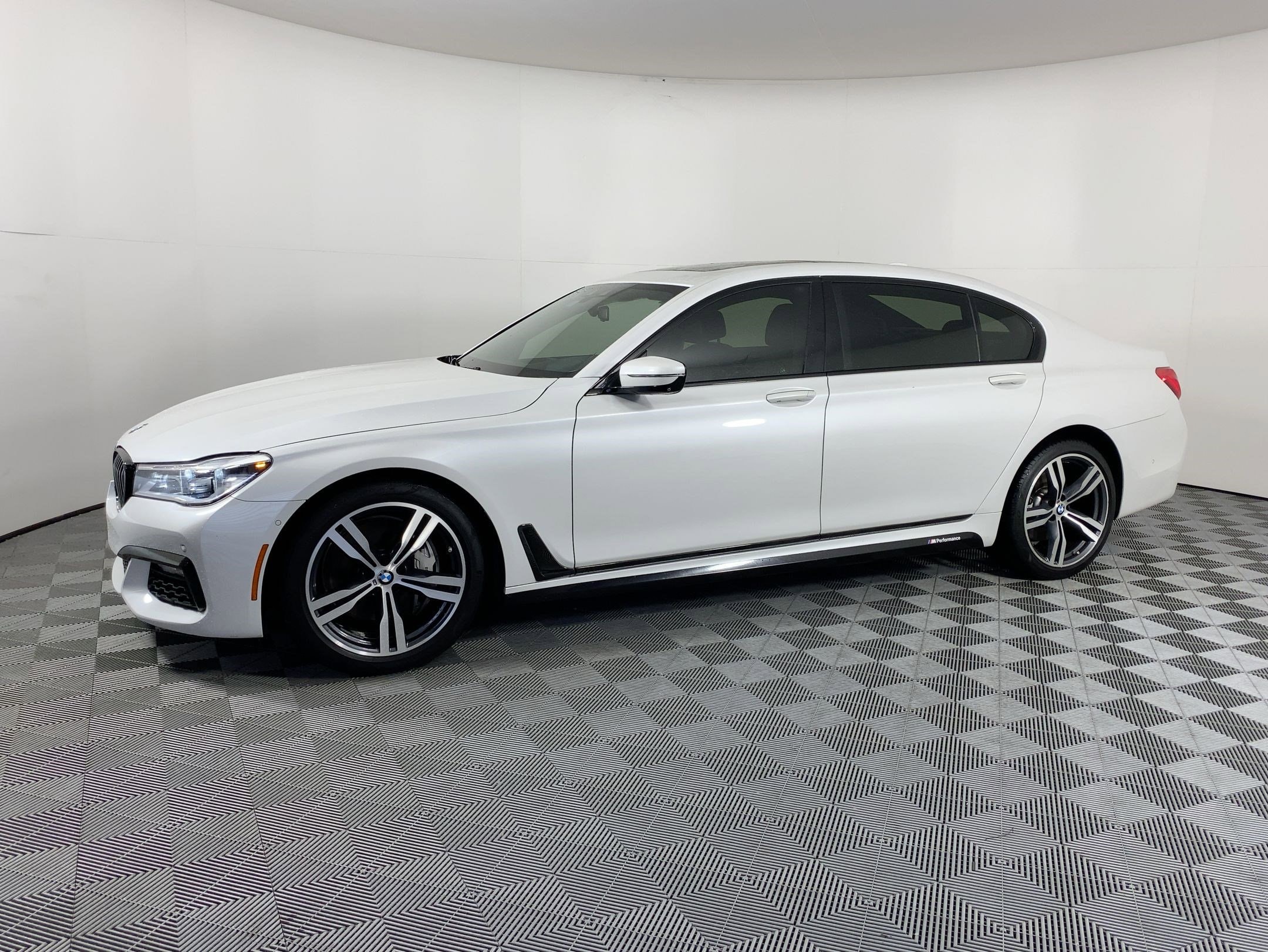 2019 BMW 7 Series 750i