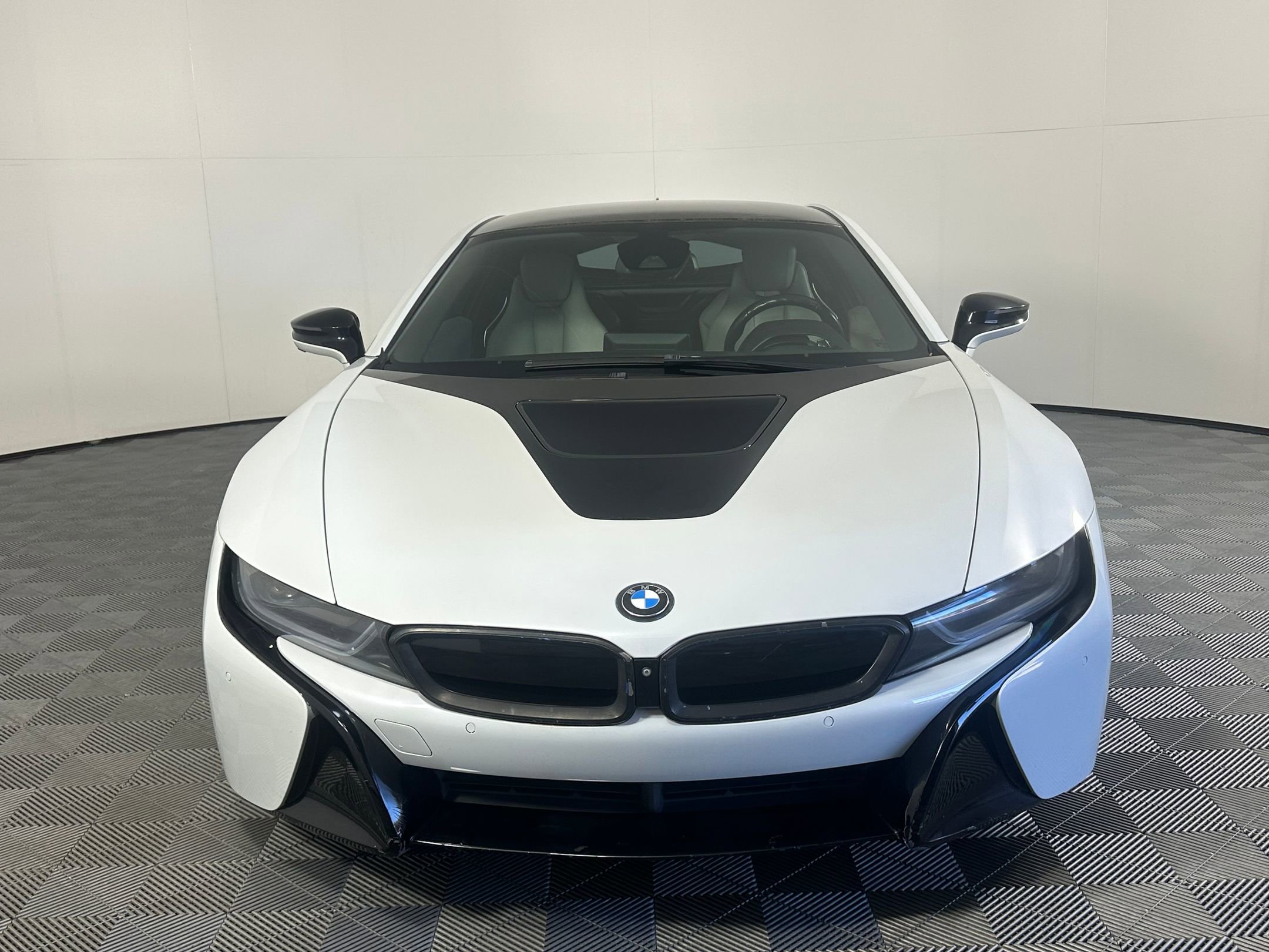 2015 Bmw i8 8-Series photo 3