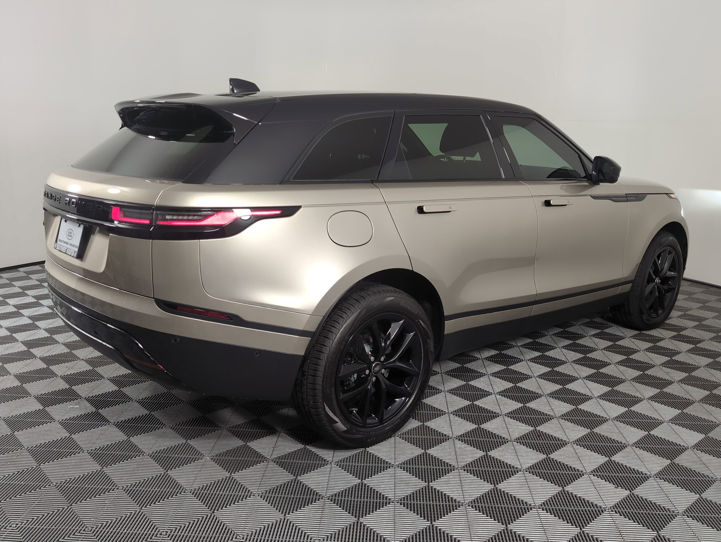 2026 Land Rover Range Rover Velar S photo 2