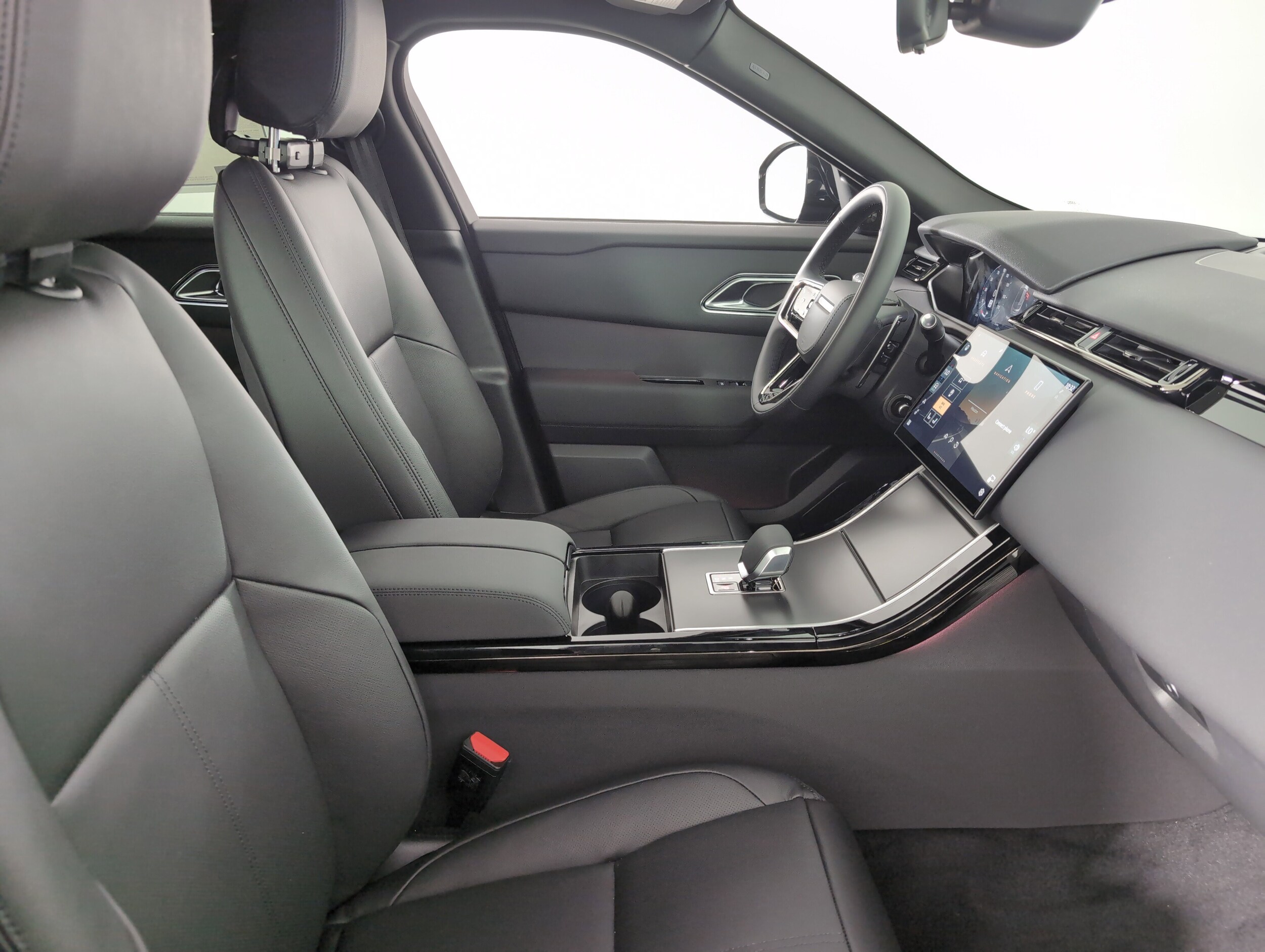 2026 Land Rover Range Rover Velar S photo 3