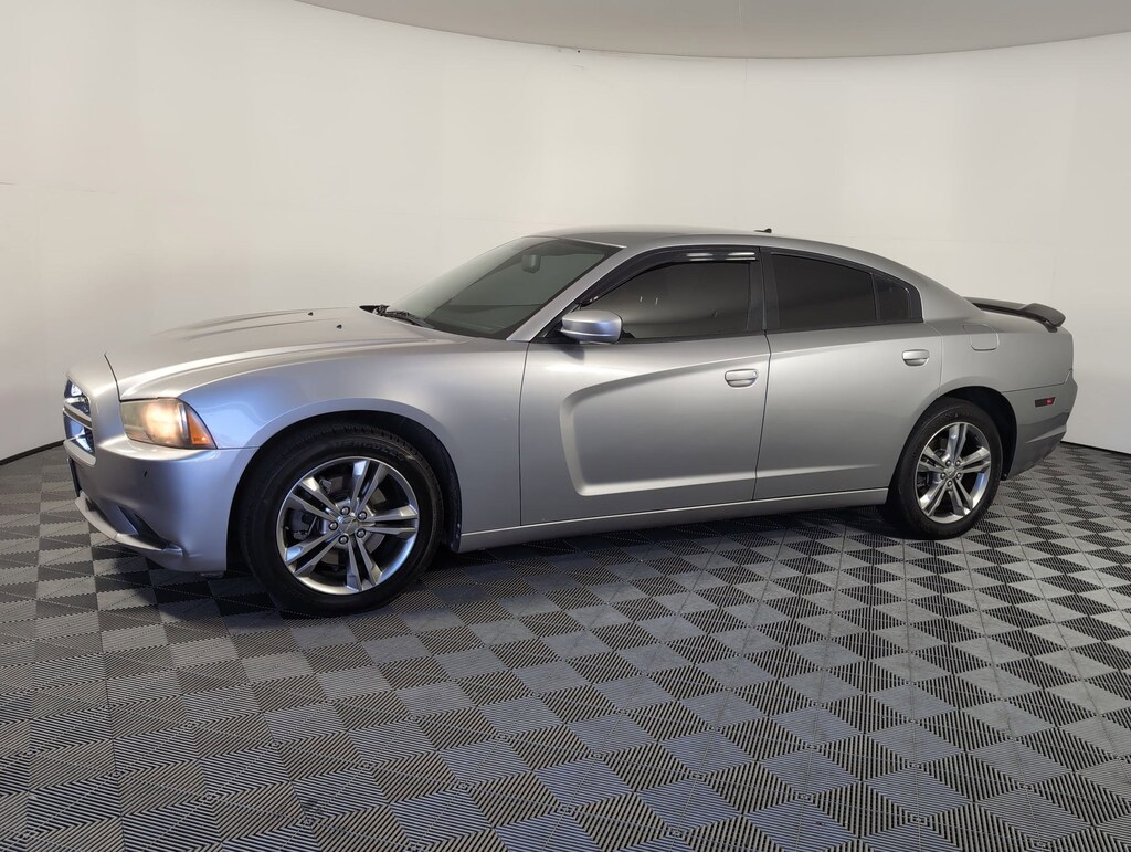 Used 2014 Dodge Charger SE Sedan