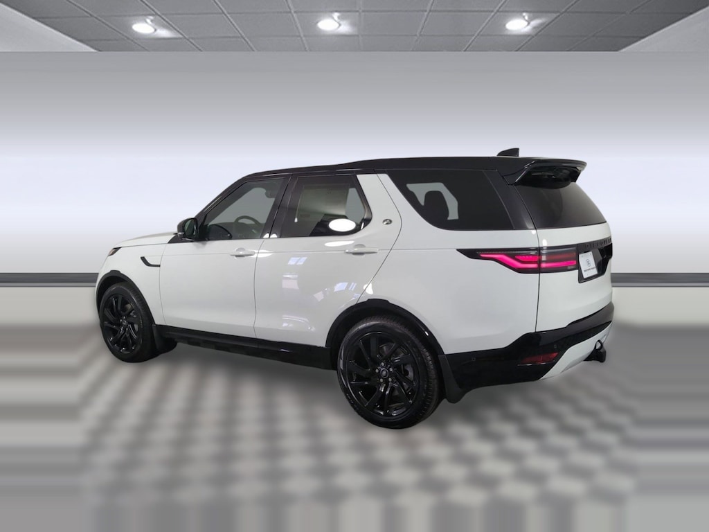 Certified 2025 Land Rover Discovery Dynamic SE SUV