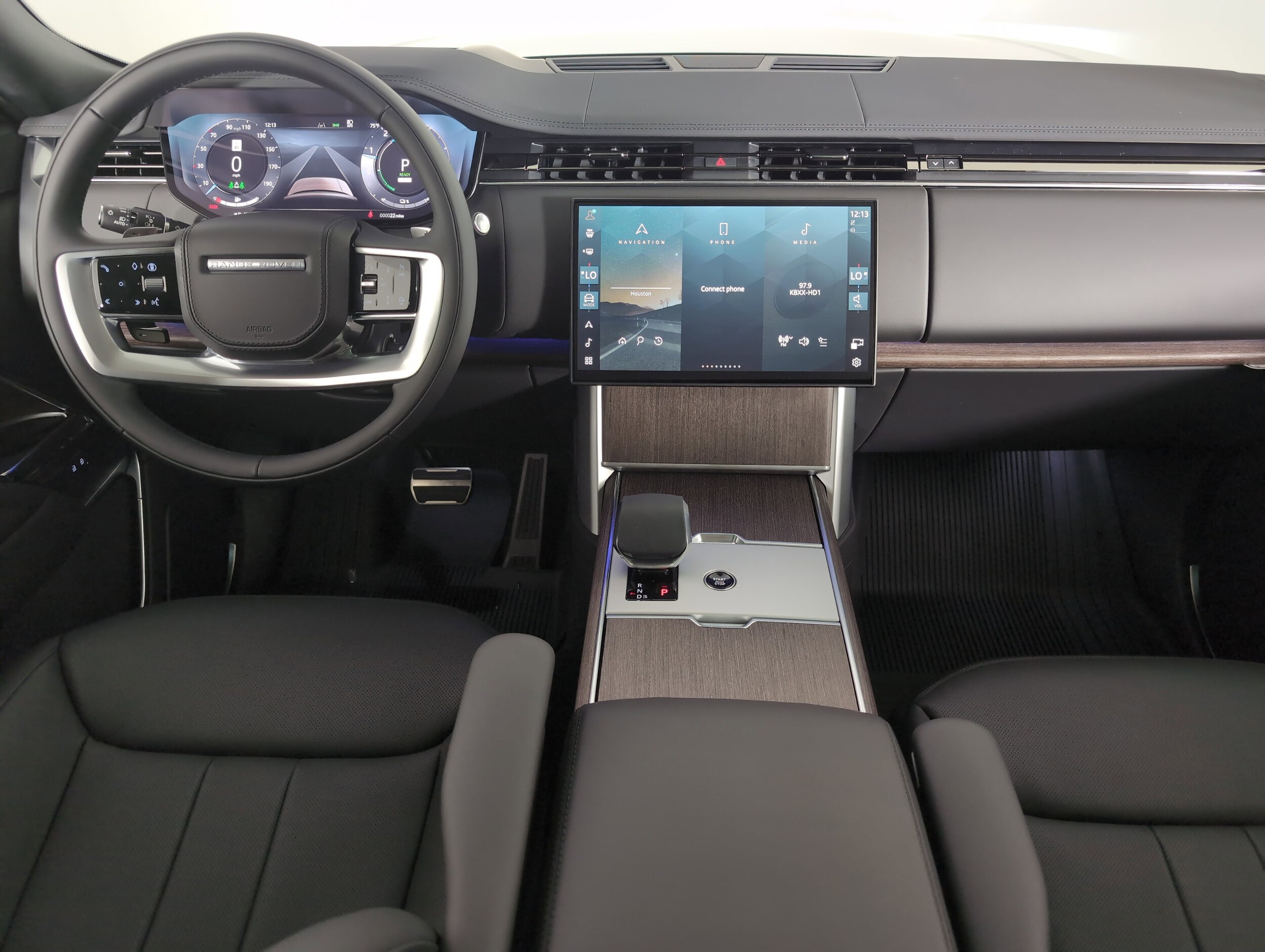 2025 Land Rover Range Rover SE photo 4