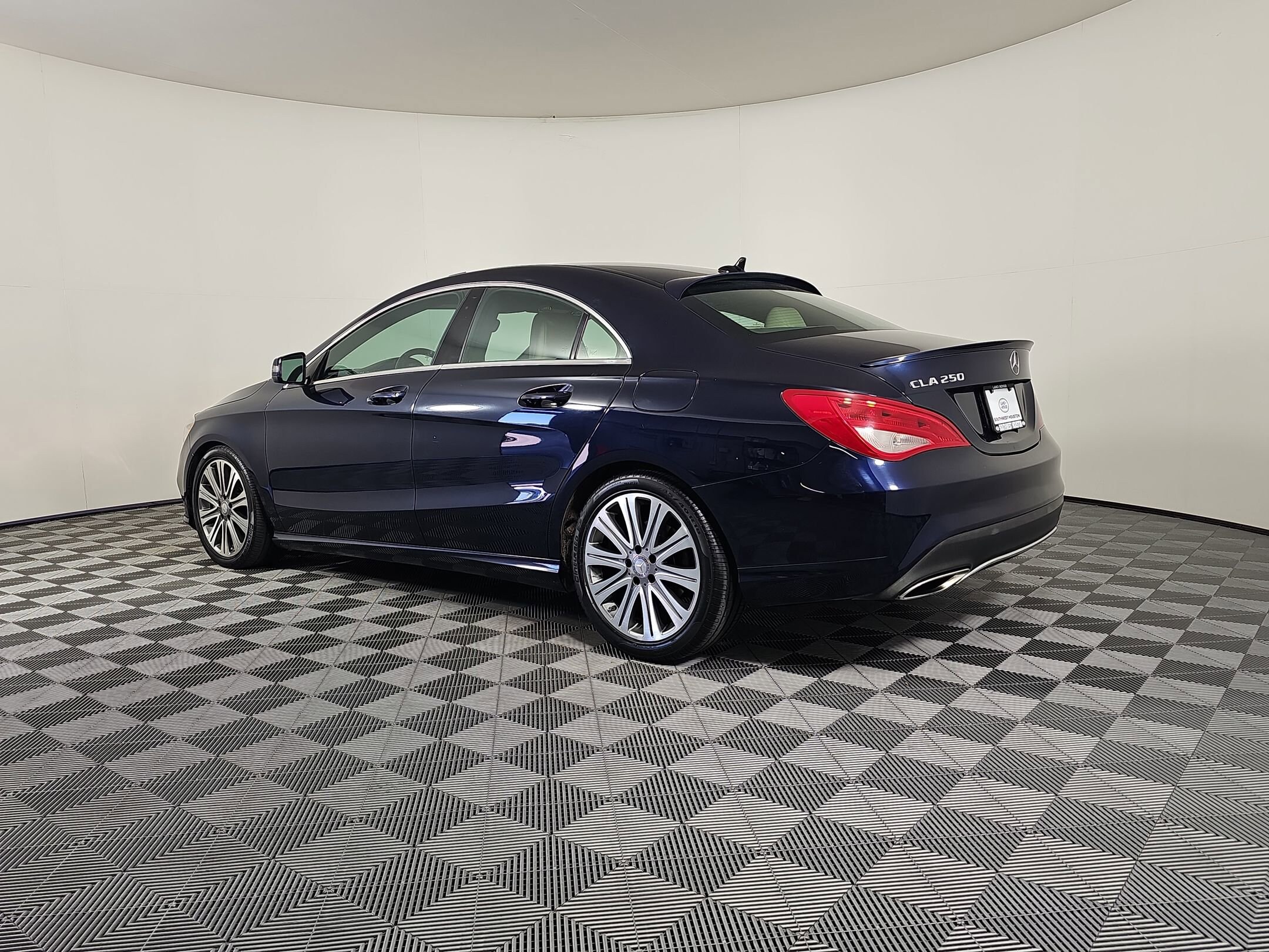 2017 Mercedes Benz CLA 250 photo 3