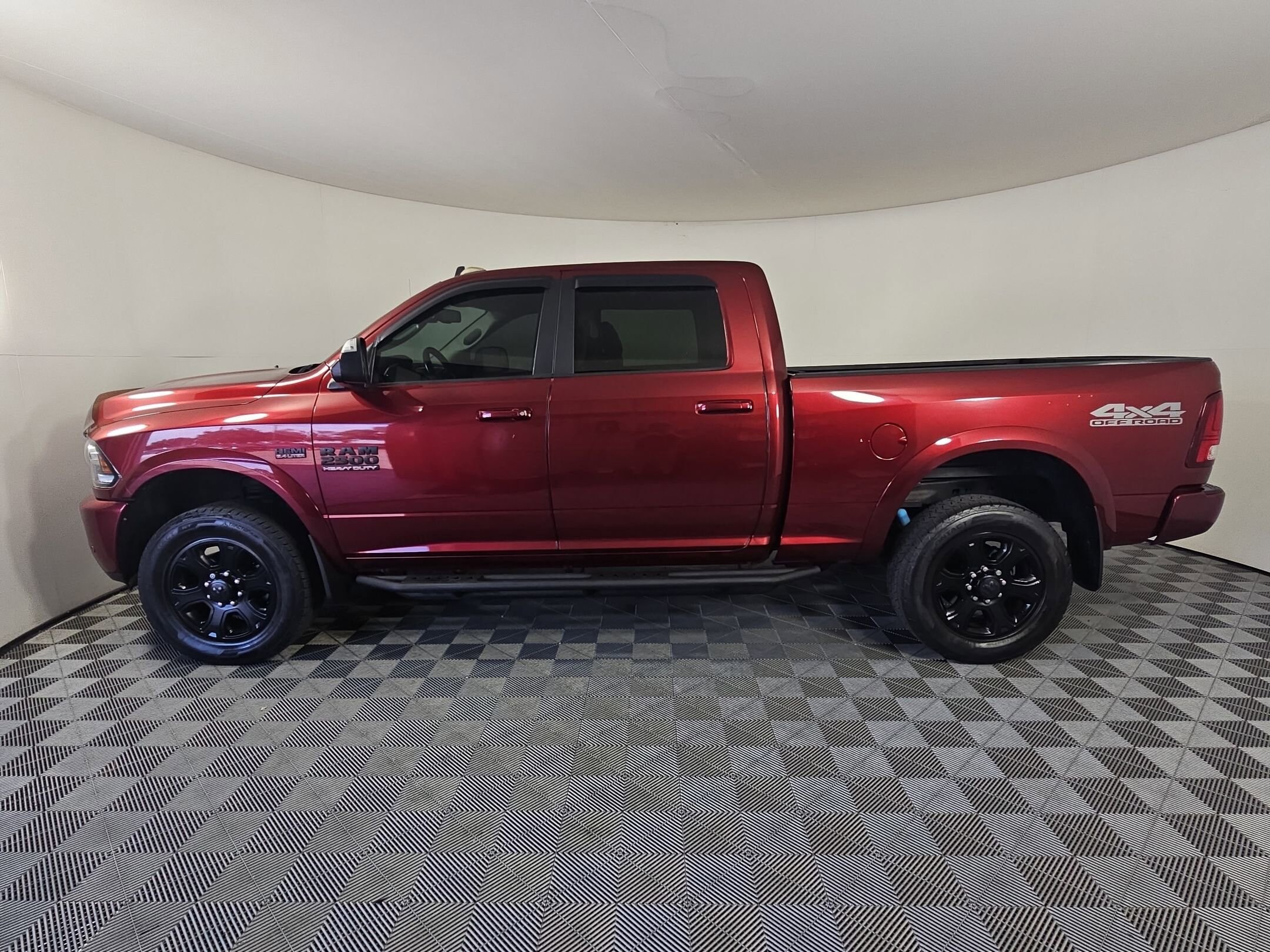 2018 Ram 2500 Laramie photo 2